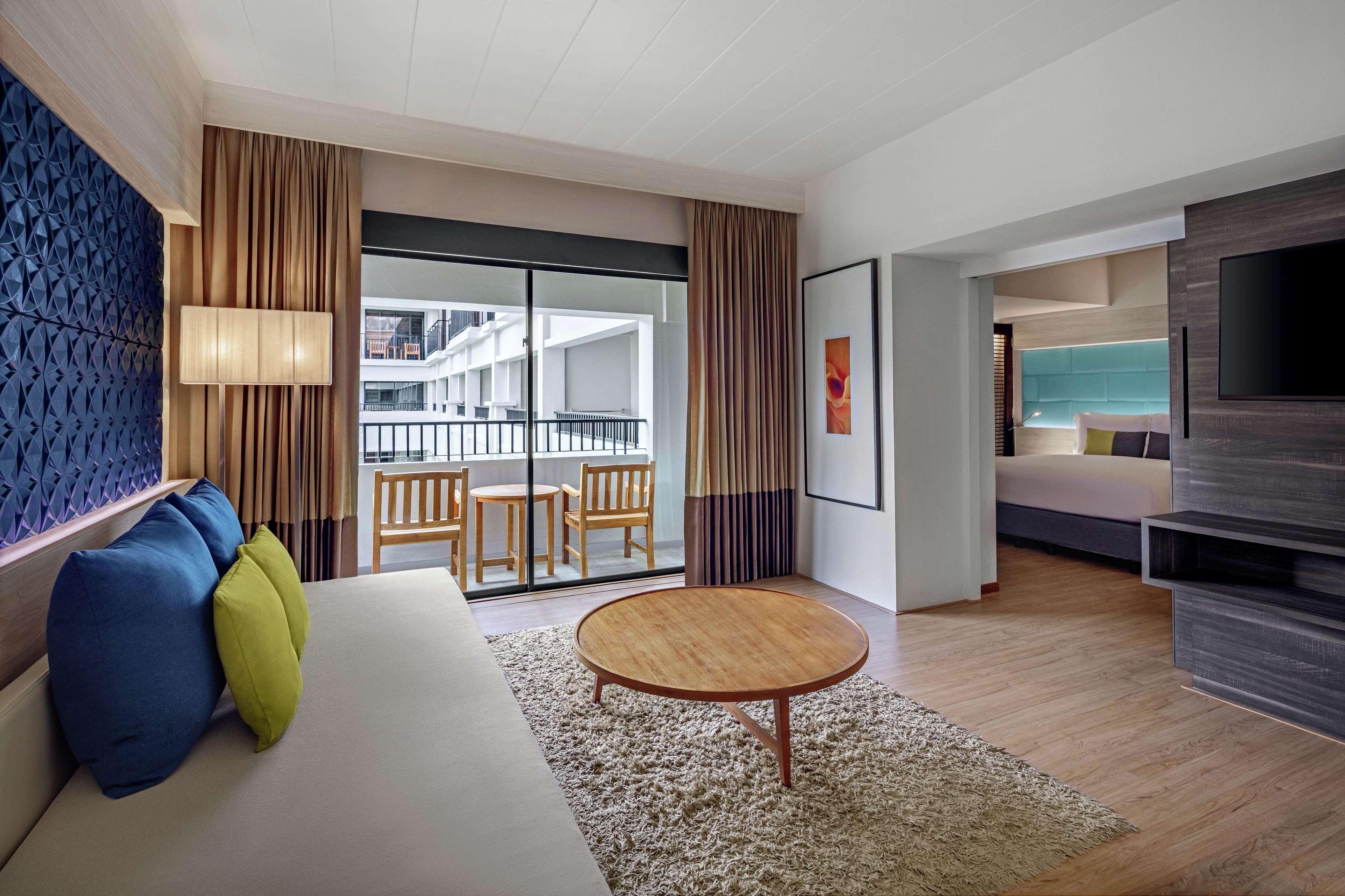 Suite Deluxe with Balcony