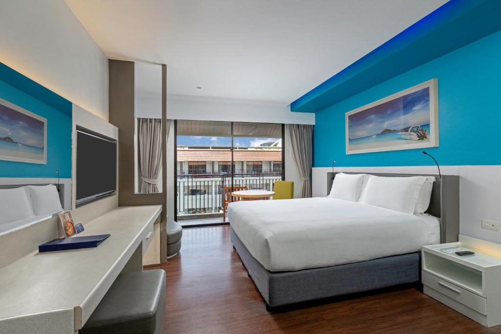 Double Deluxe King Bed