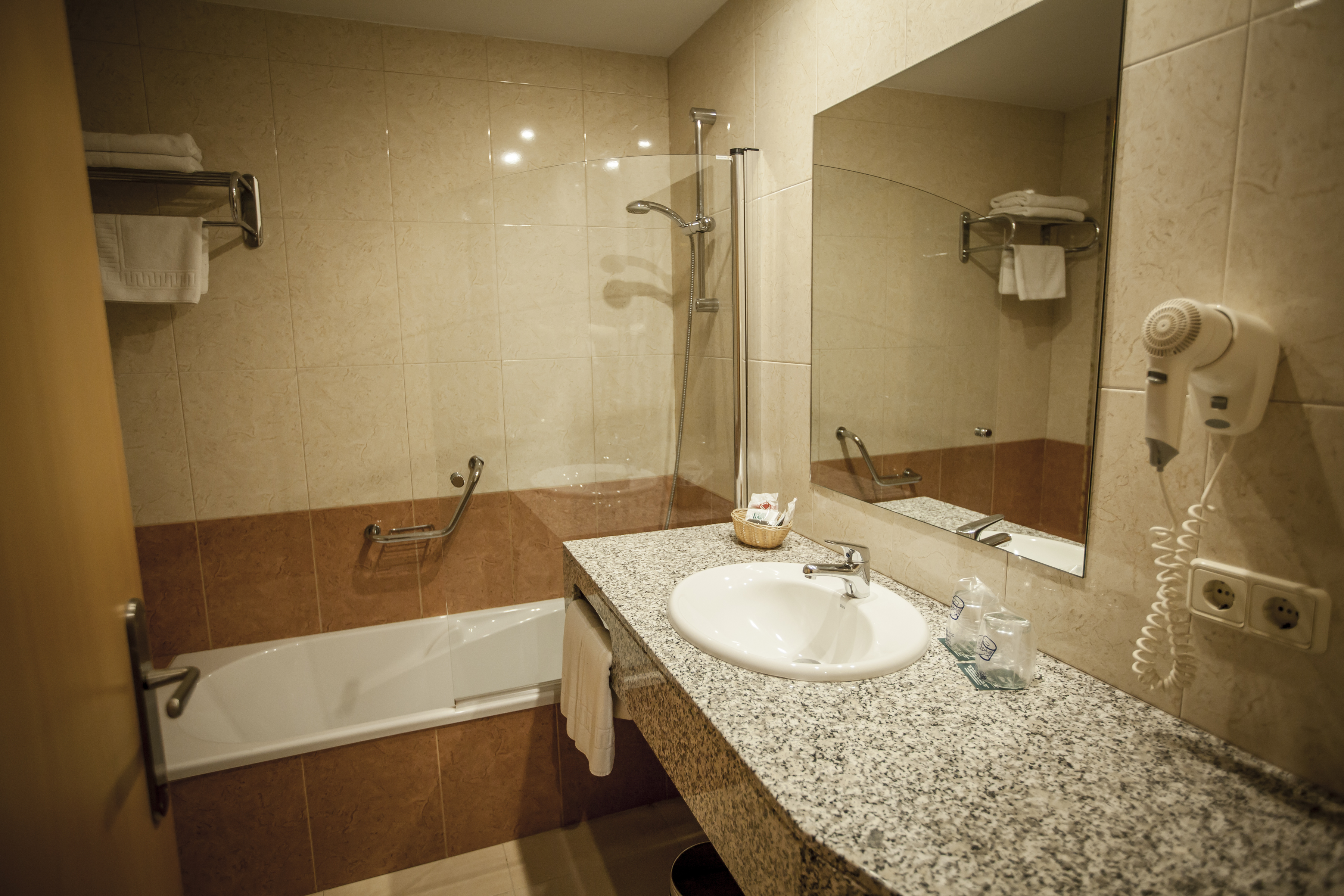 Double or Twin Standard