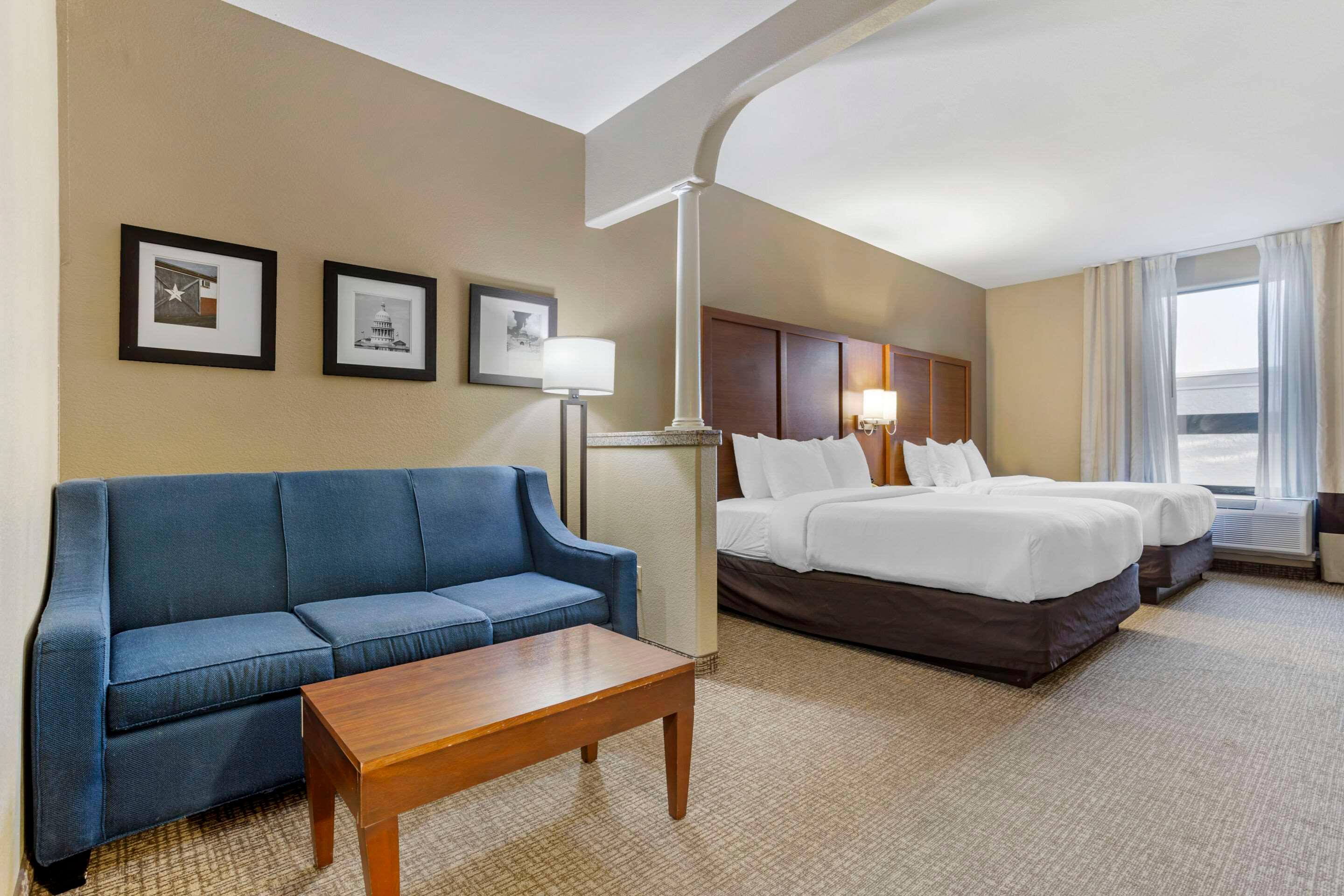 Suite Two Queen Beds Non Smoking