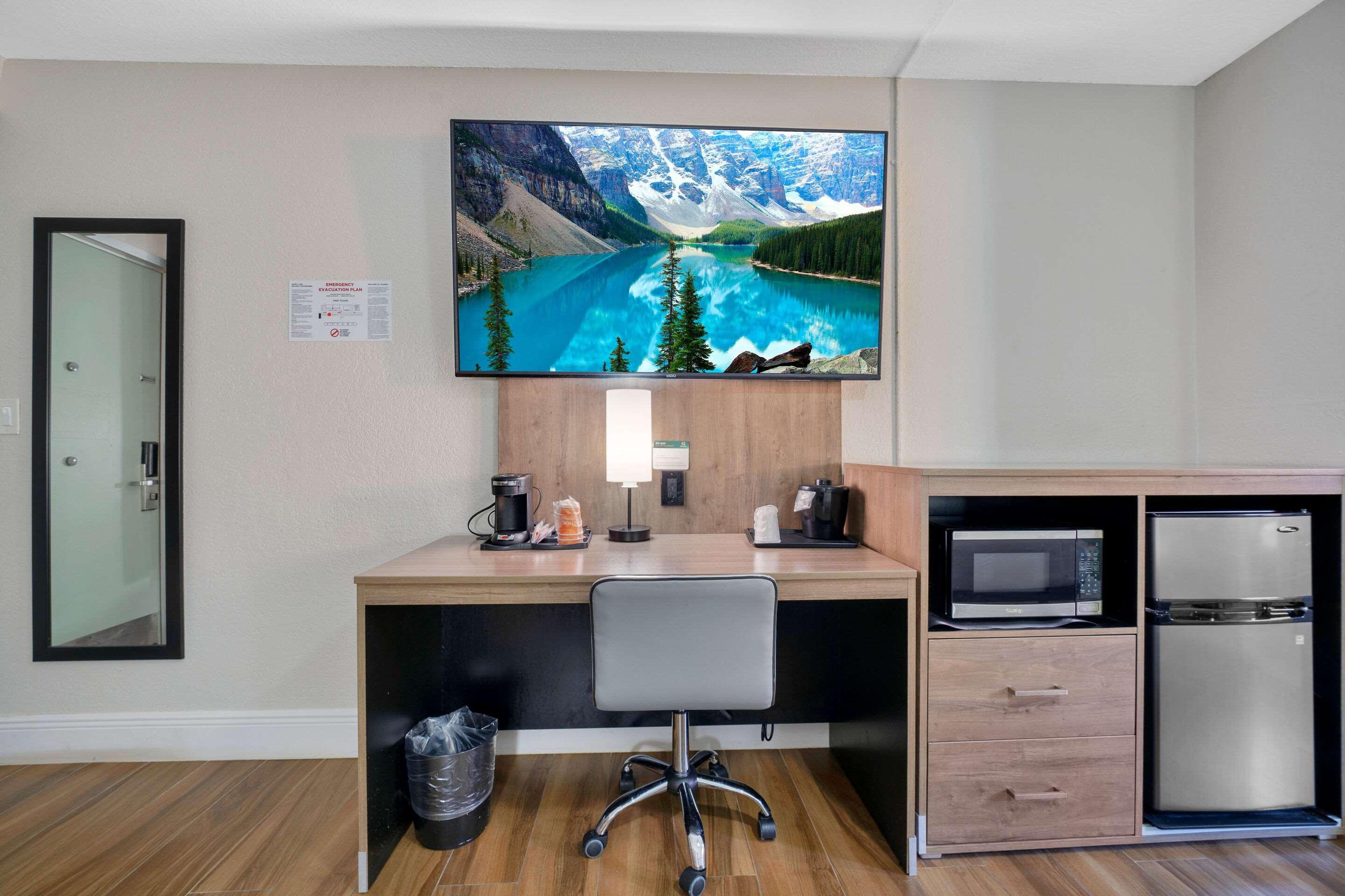 Double King Bed Non Smoking