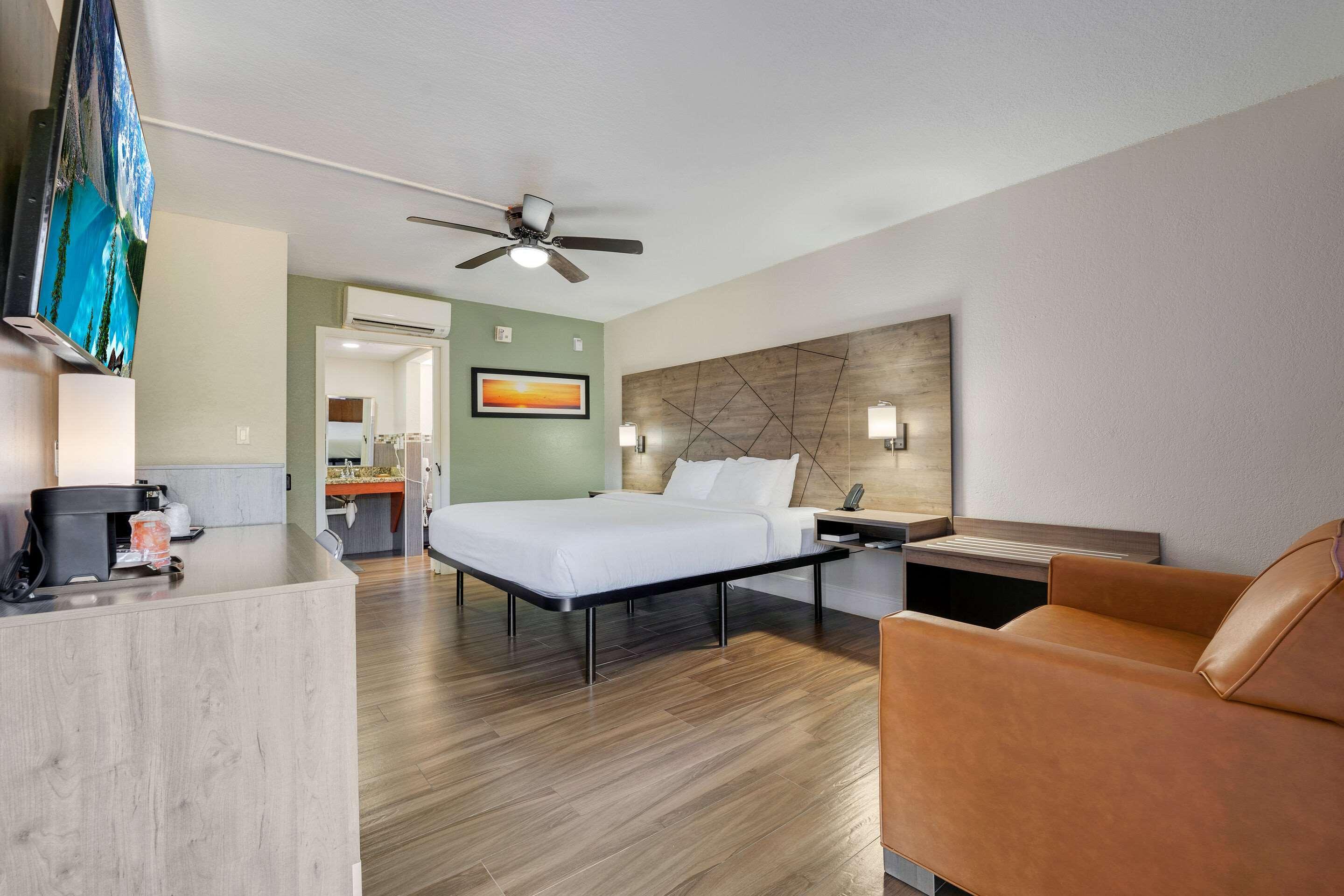 Double King Bed Non Smoking