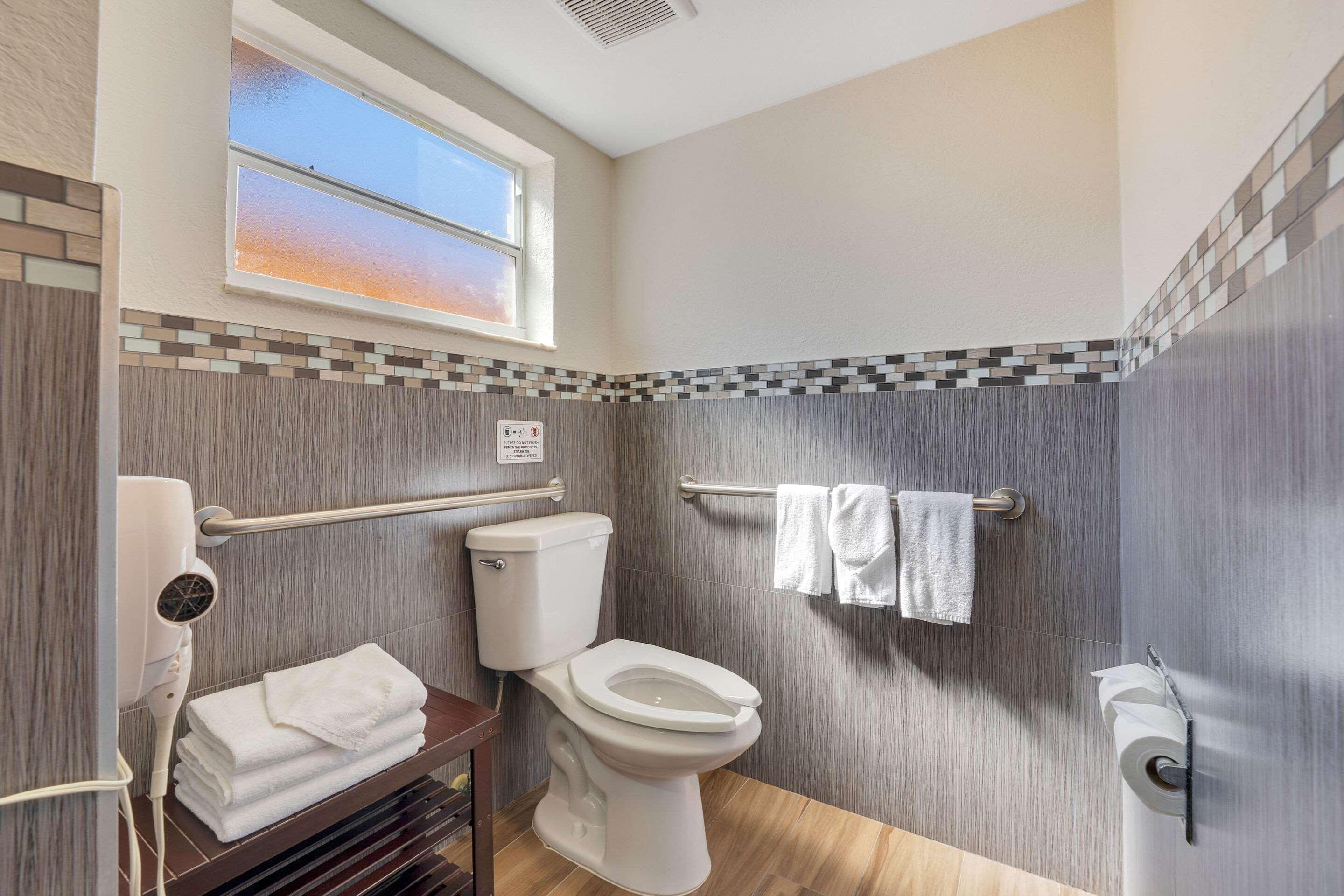 Double King Bed Non Smoking