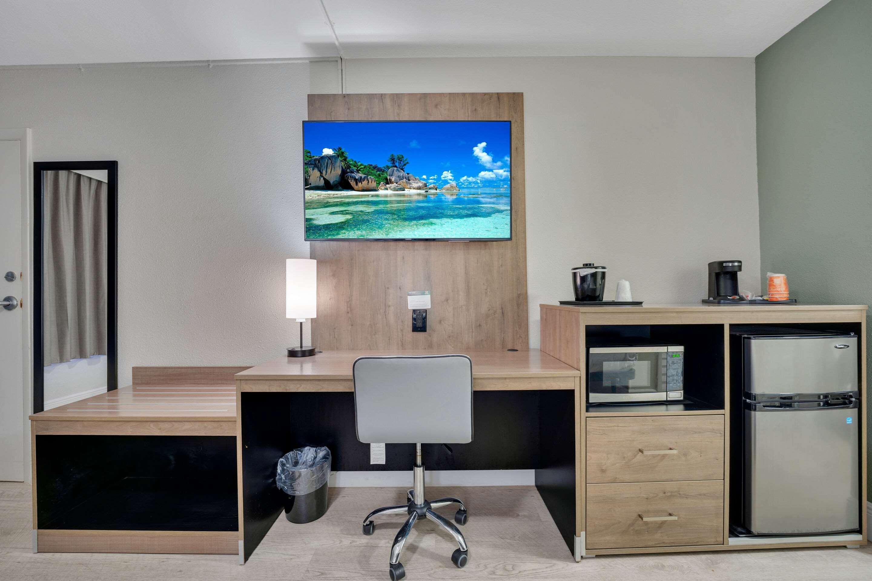 Double Two Queen Beds Non Smoking