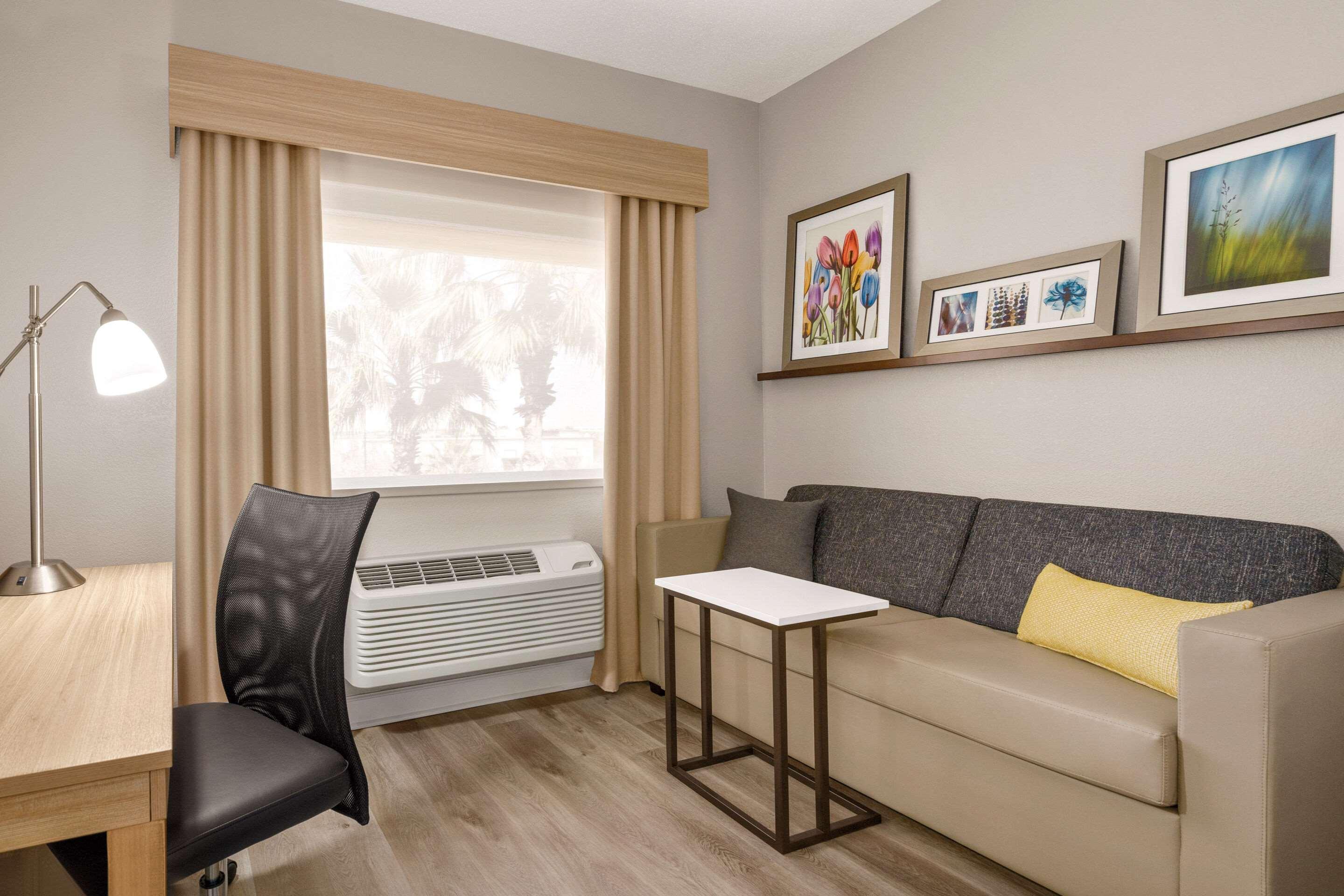 Suite Two Queen Beds