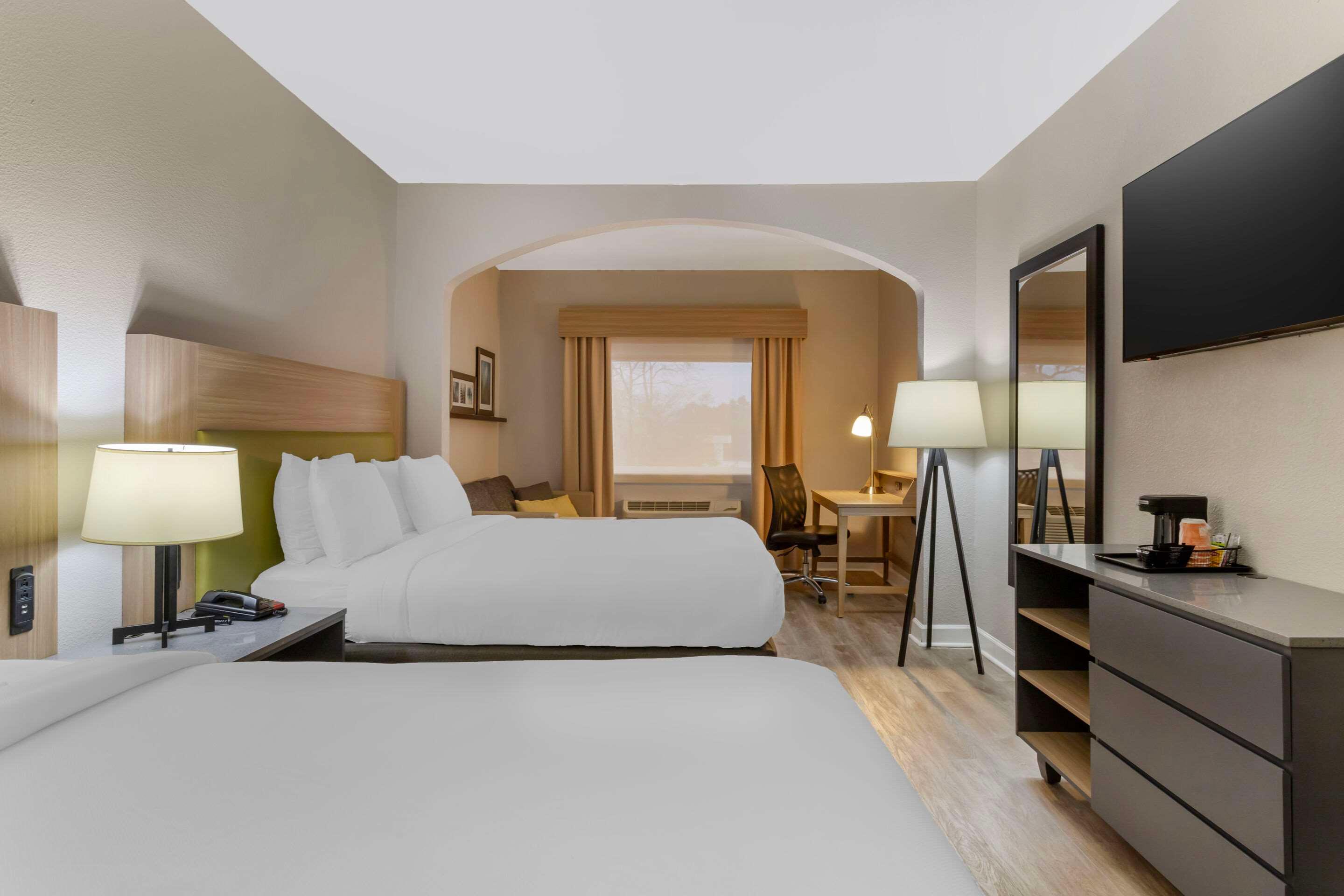 Suite Two Queen Beds