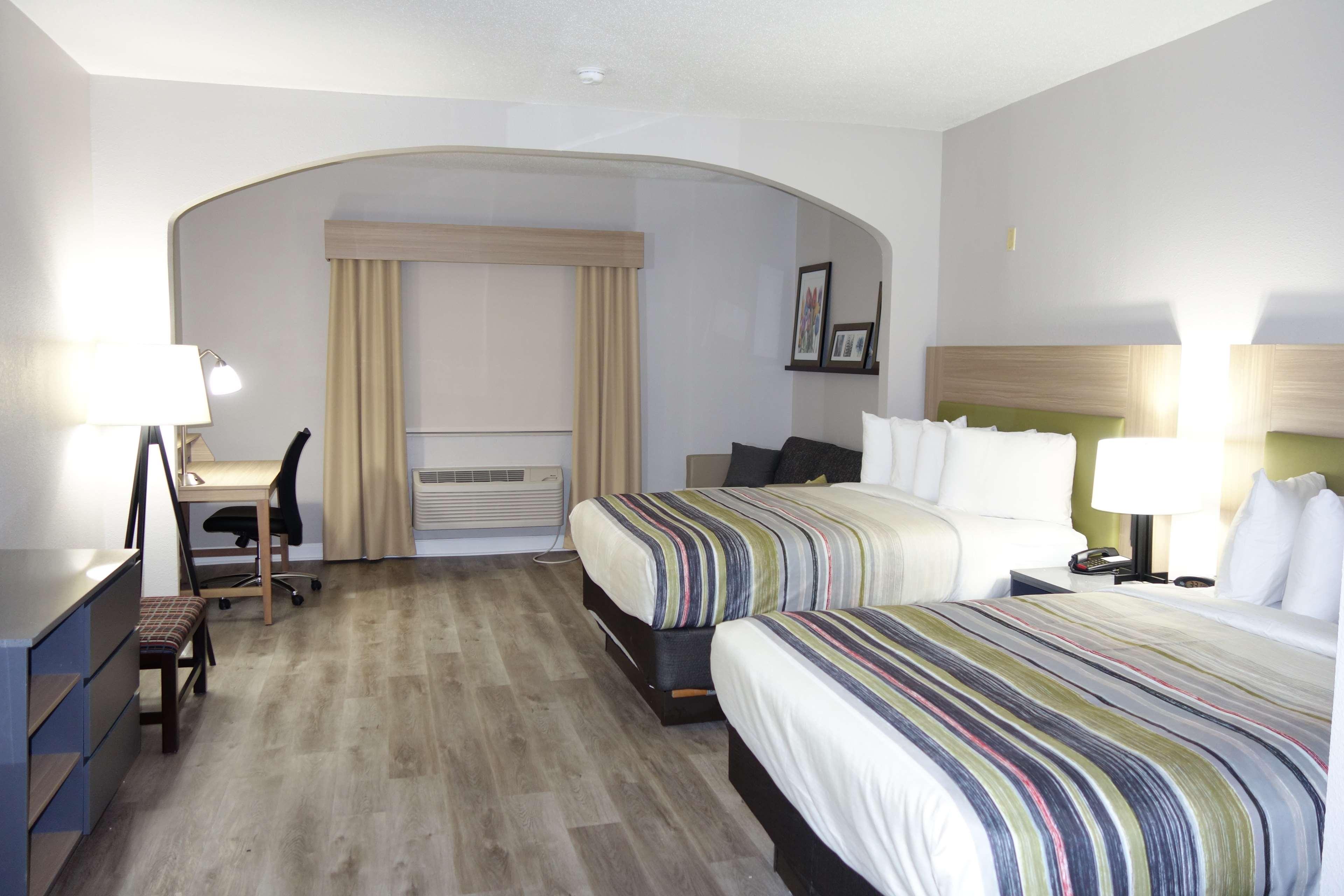 Suite Two Queen Beds