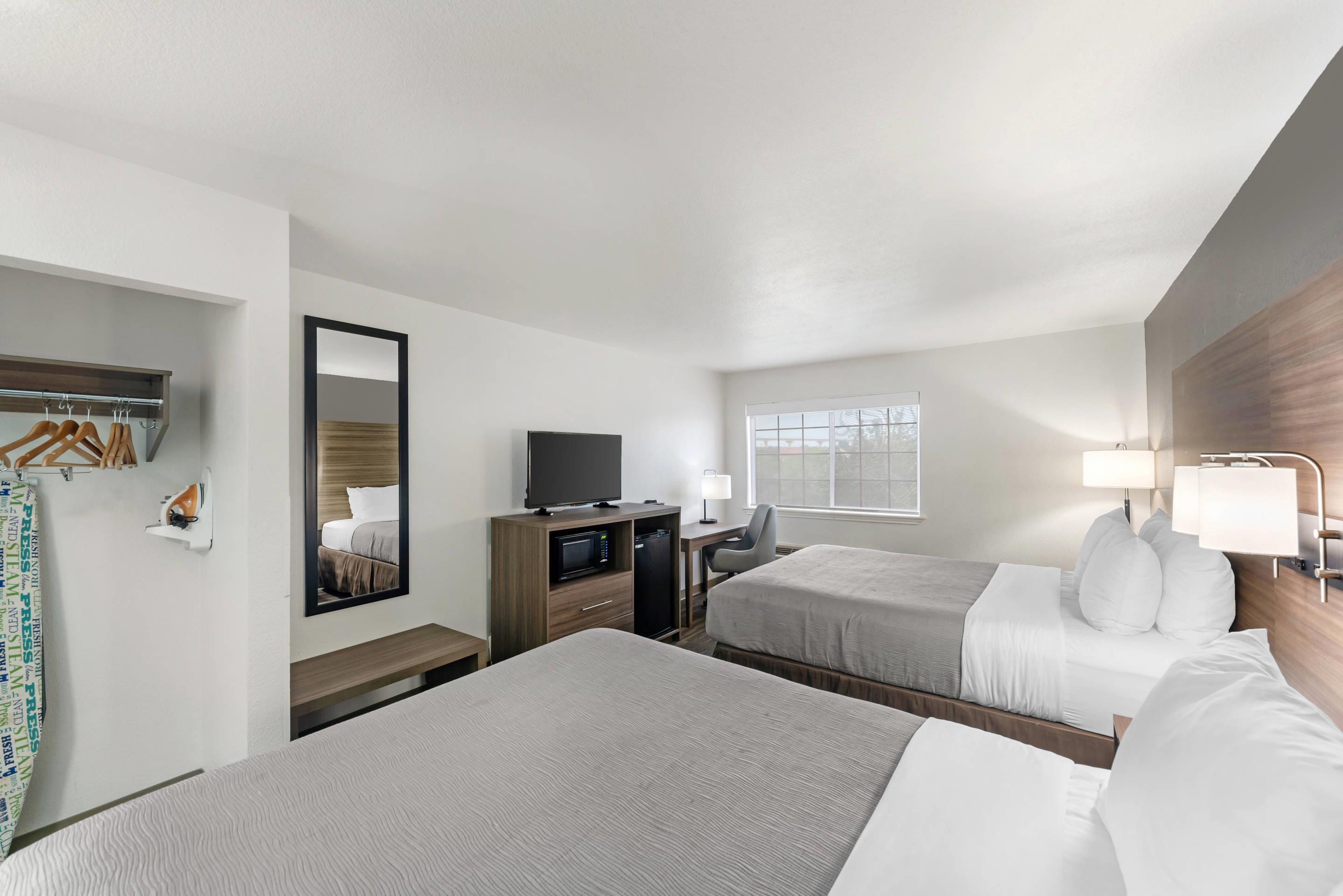 Double Two Queen Beds Non Smoking