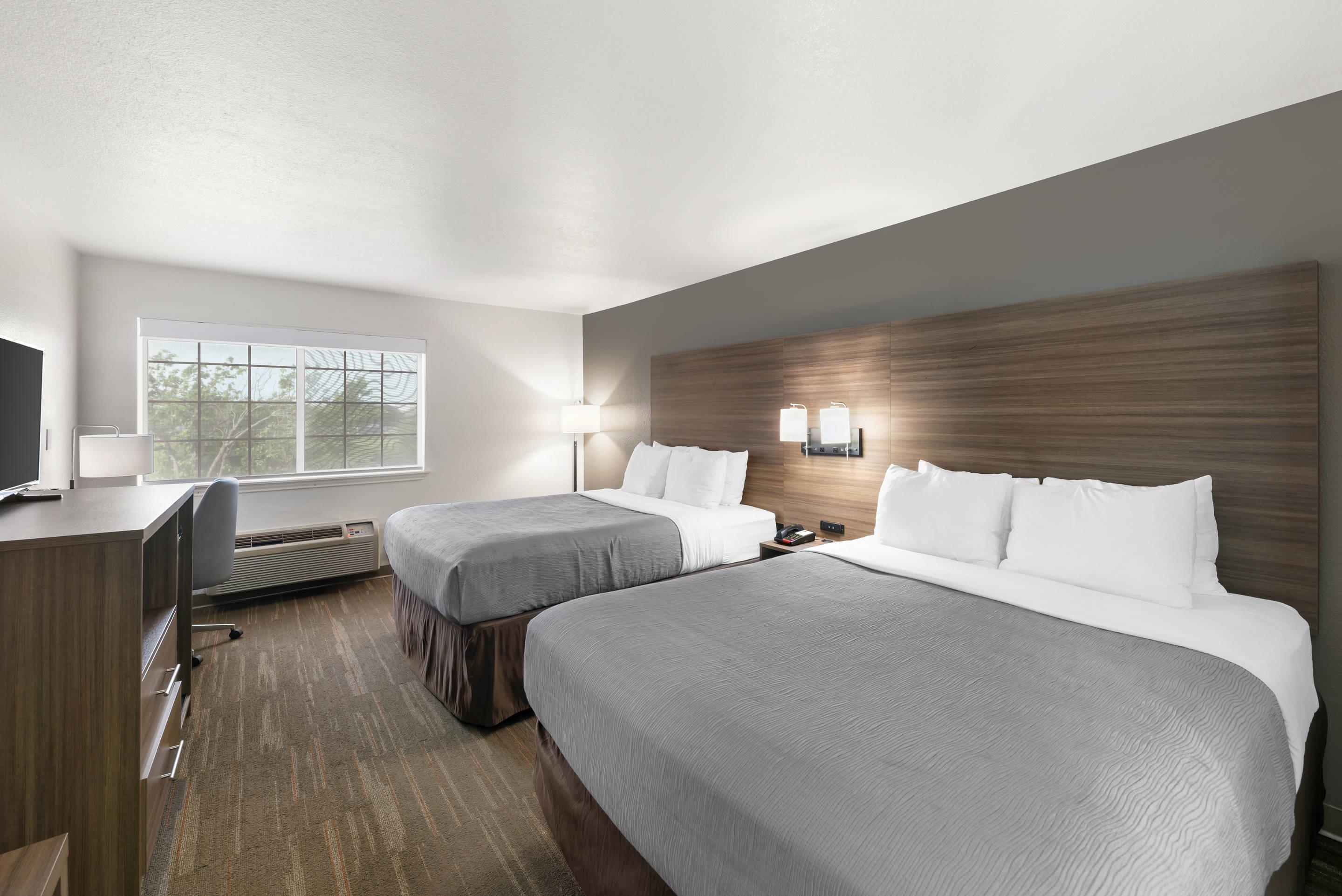 Suite Two Queen Beds Non Smoking