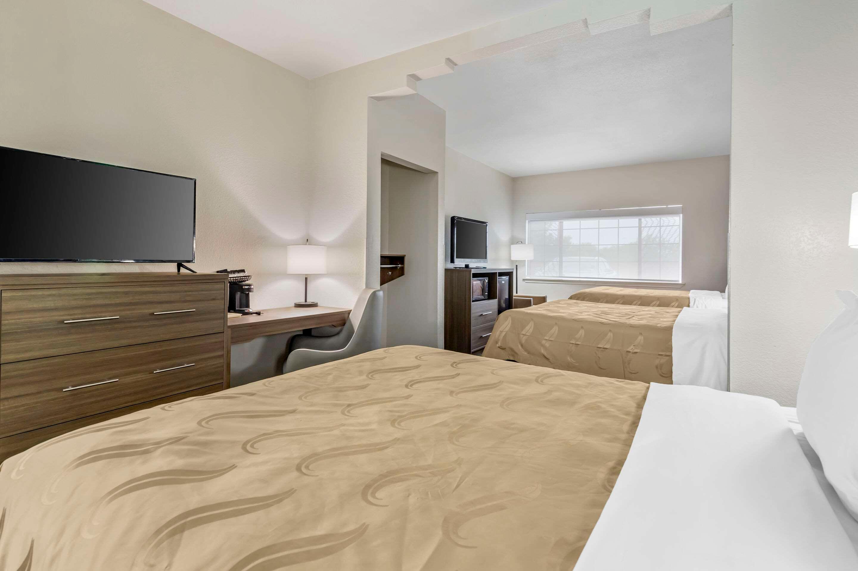 Suite Two Queen Beds Non Smoking