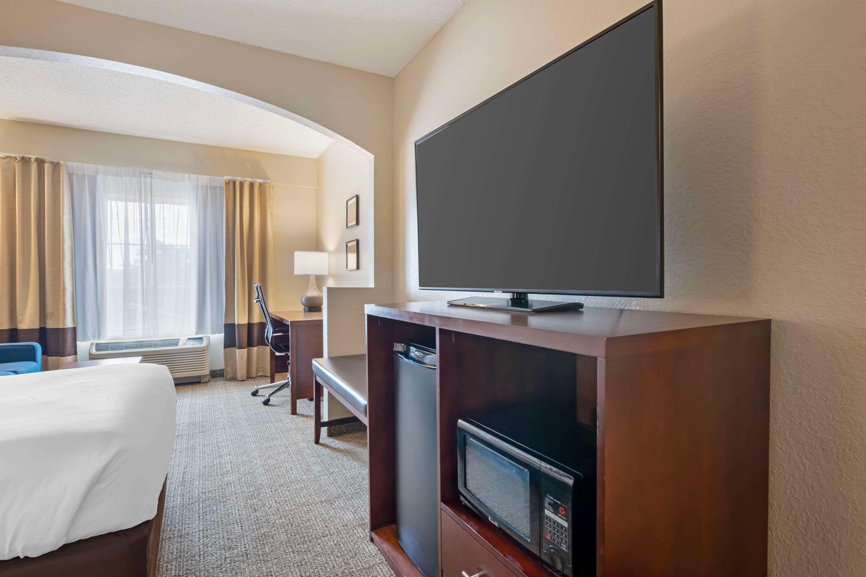 Suite Two Double Beds Non Smoking