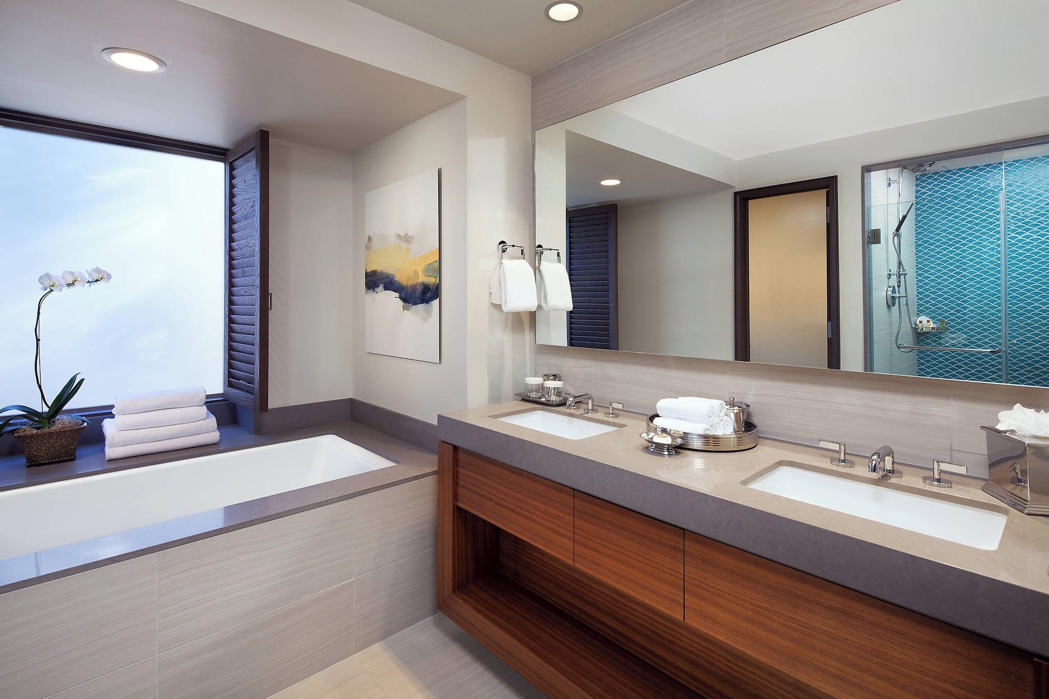 Suite King Bed One Bedroom 