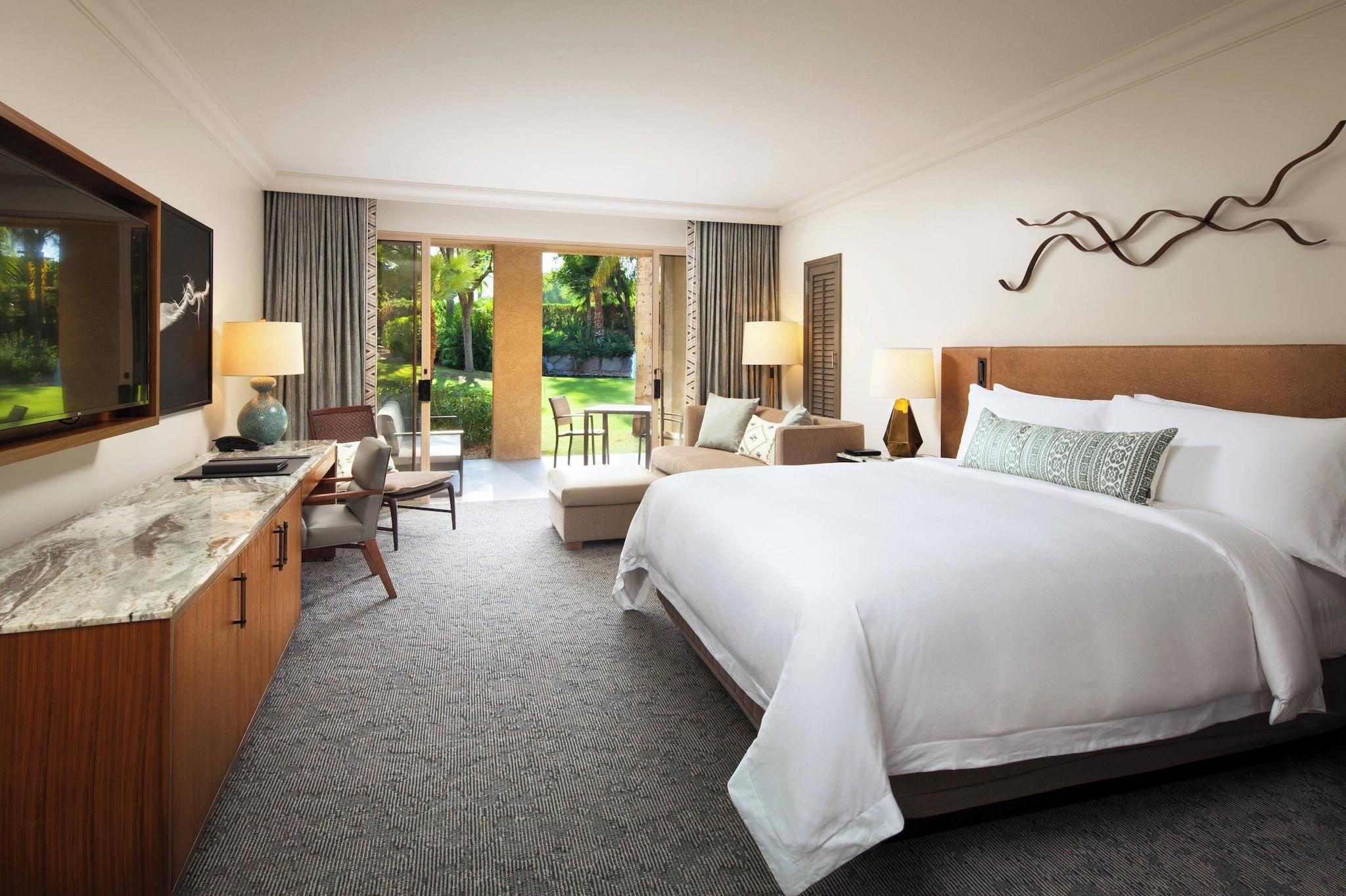 Double Deluxe King Bed