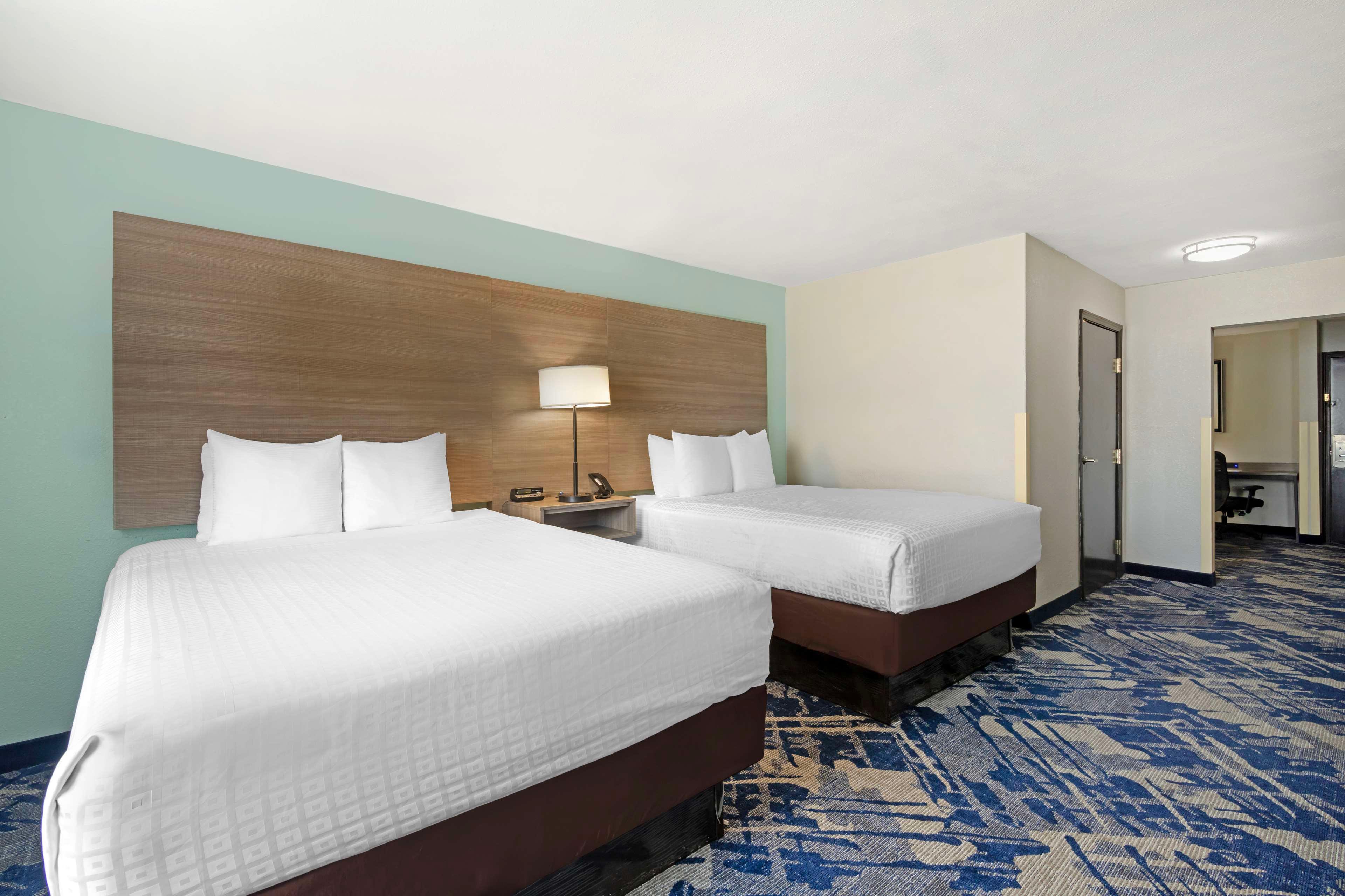 Suite Two Queen Beds