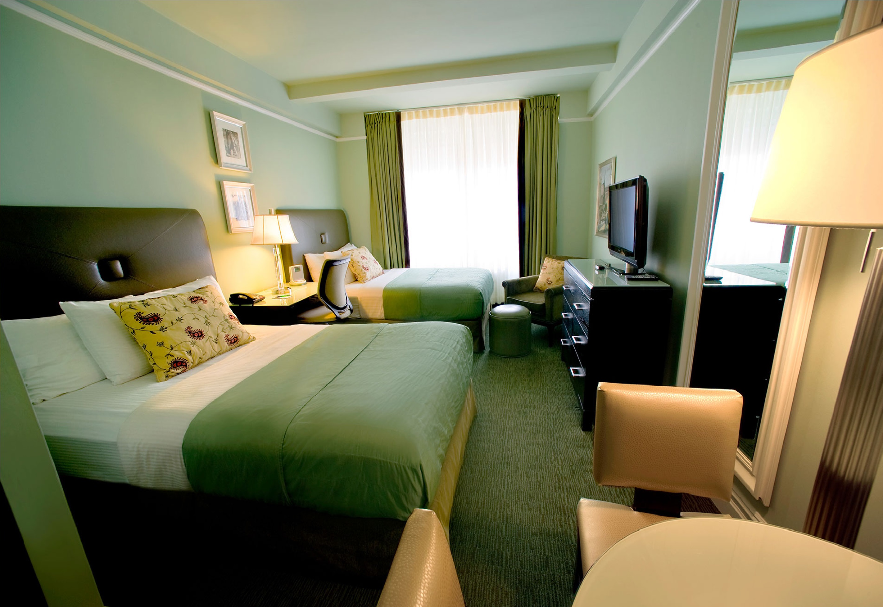 Double Deluxe Two Beds