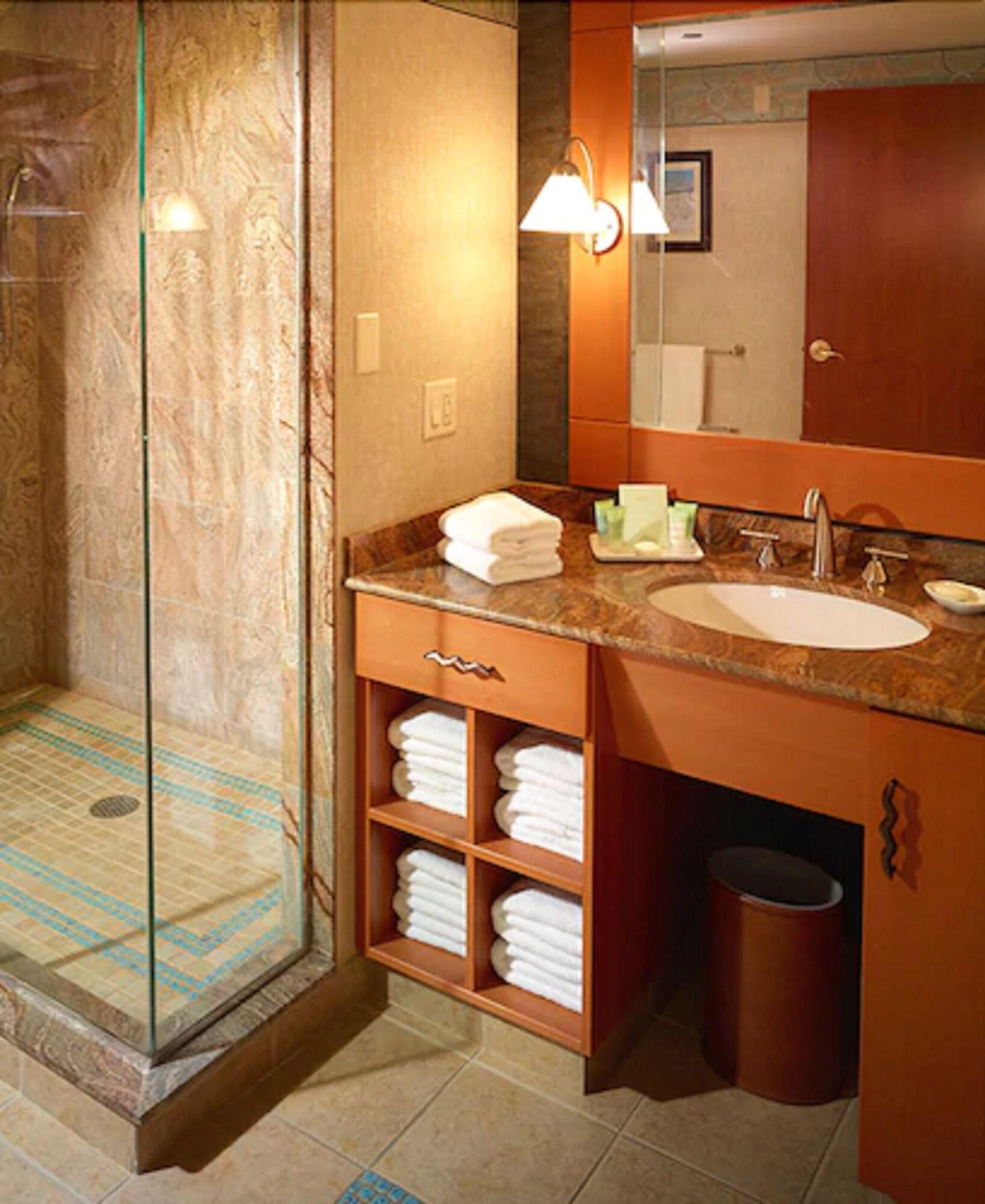 Double Deluxe Two Queen Beds