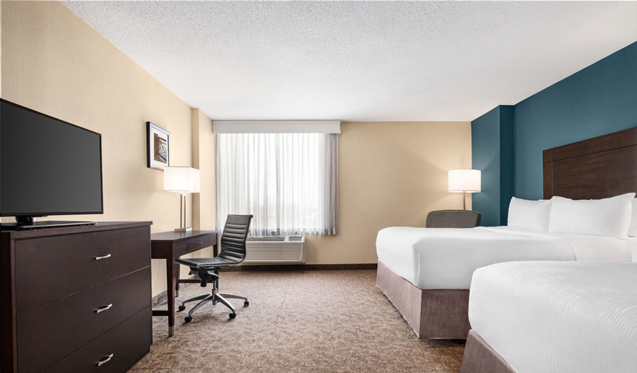 Quadruple Two Queen Beds