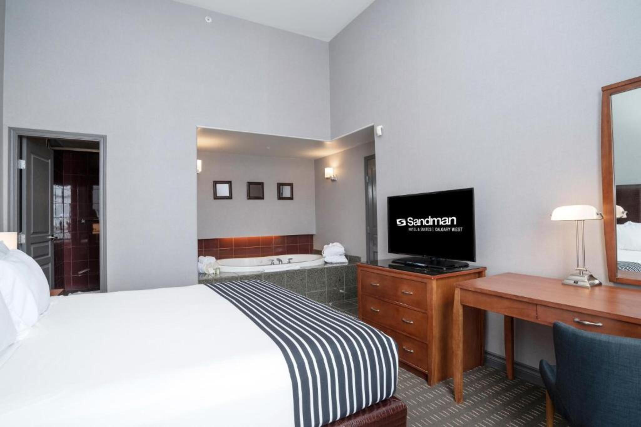 Suite King Bed with Jacuzzi
