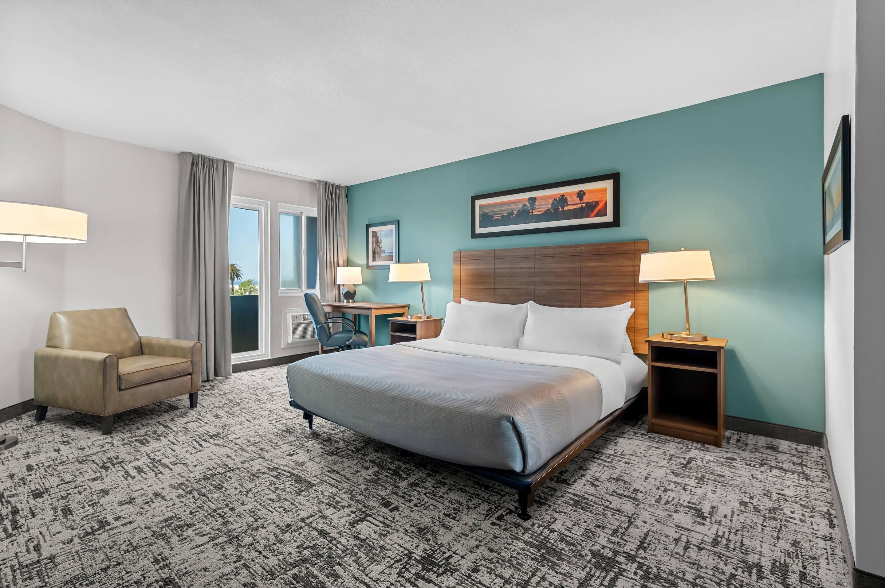 Double King Bed Non Smoking