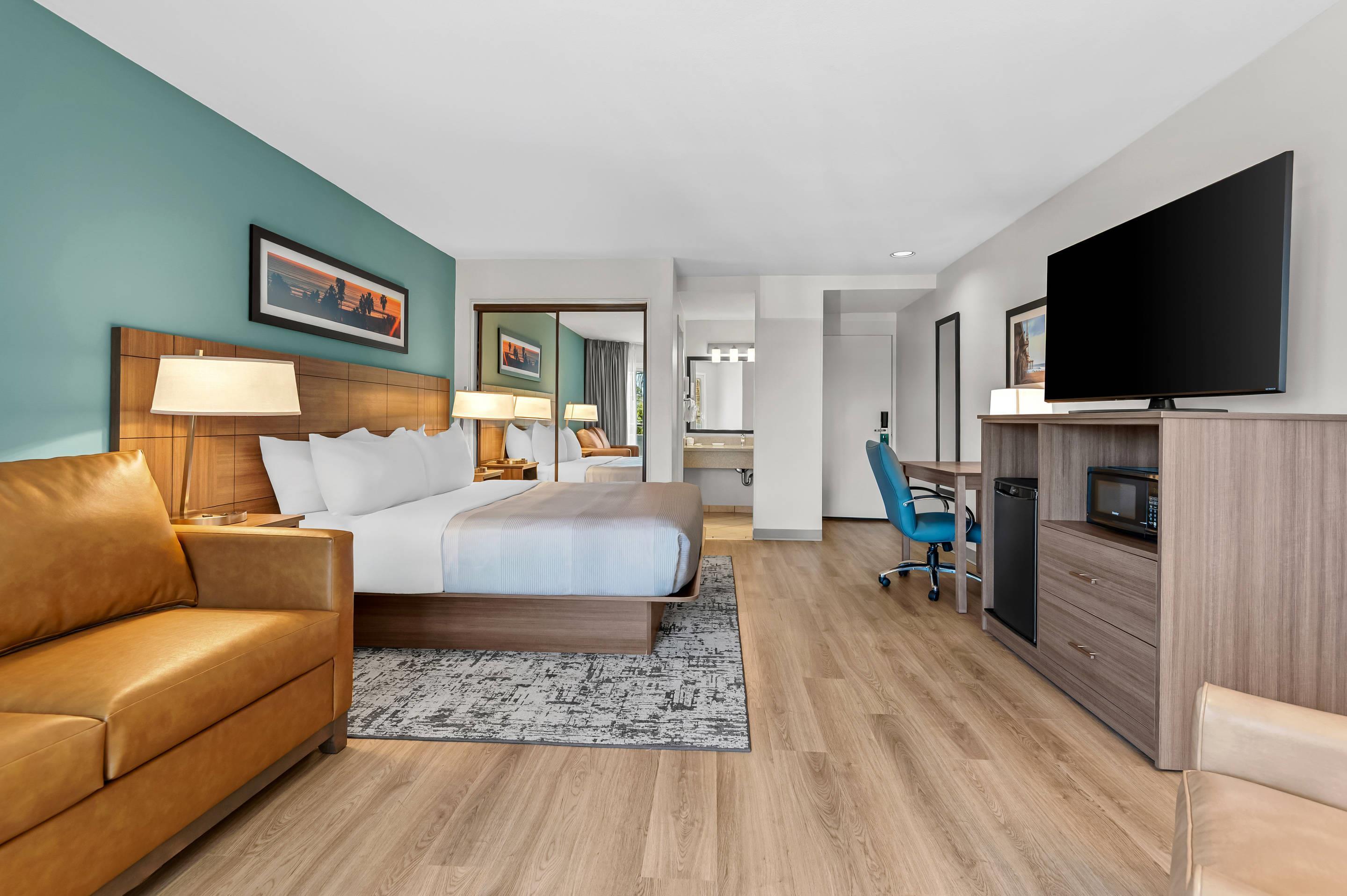 Double Business King Bed