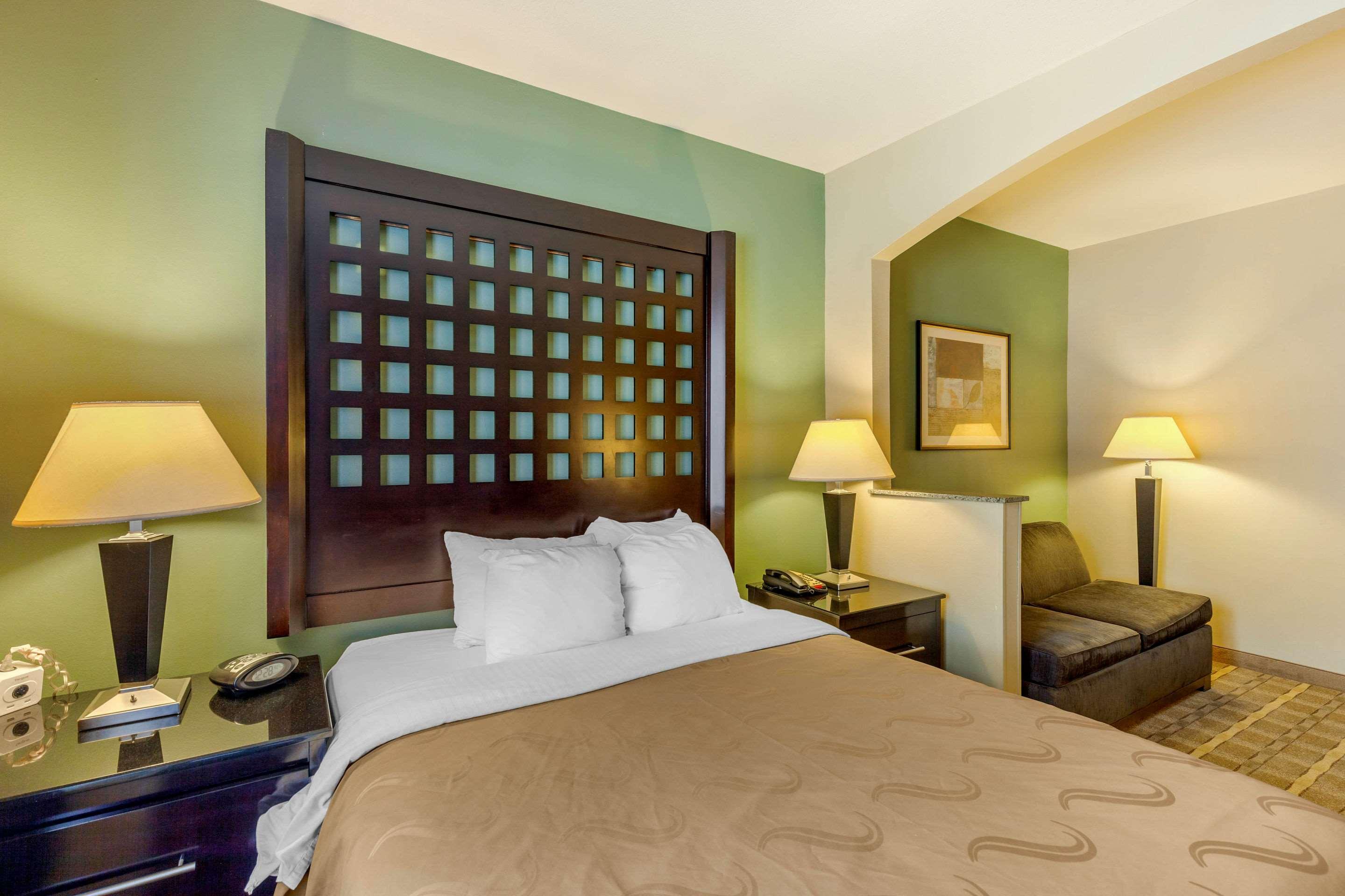 Suite Queen Bed Non Smoking