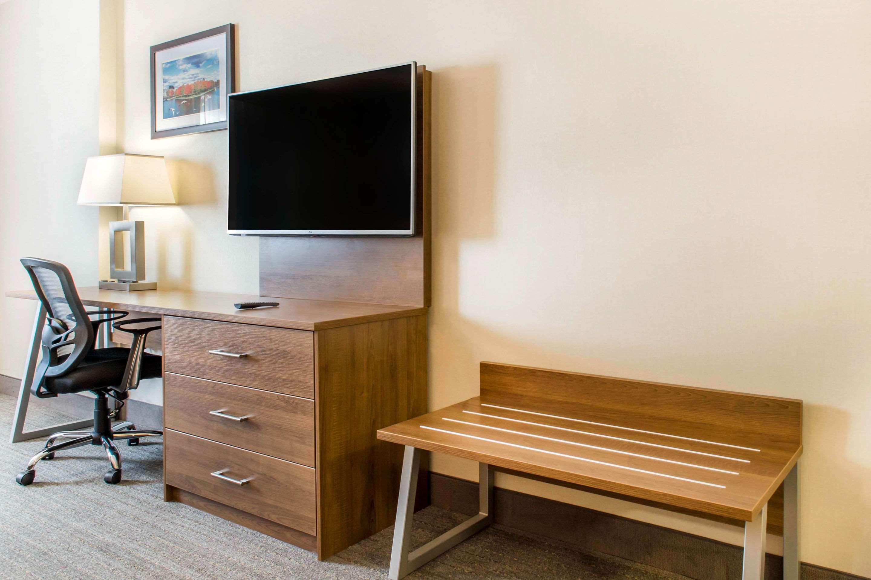 Double King Bed Non Smoking