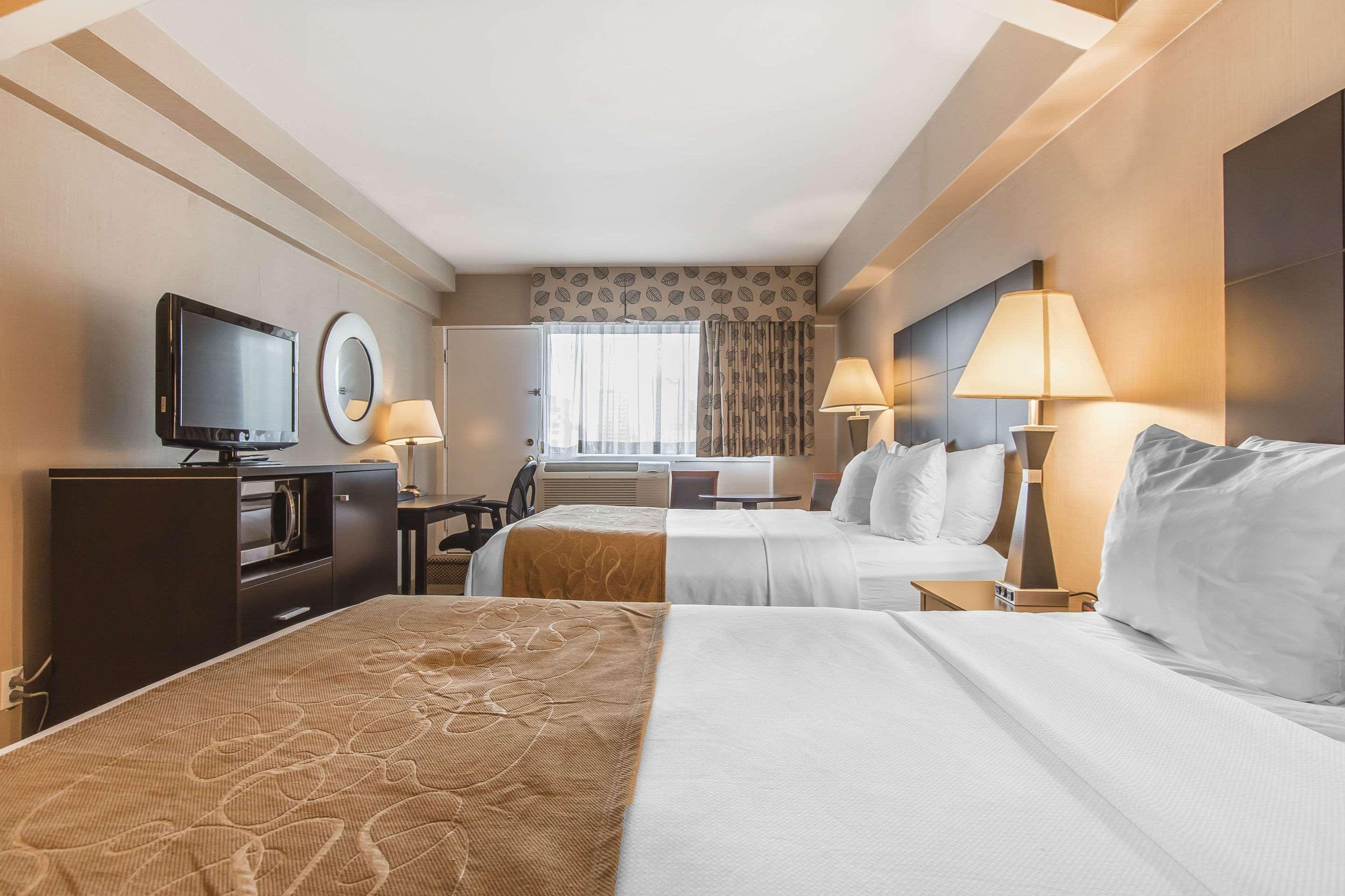 Suite Two Queen Beds Non Smoking