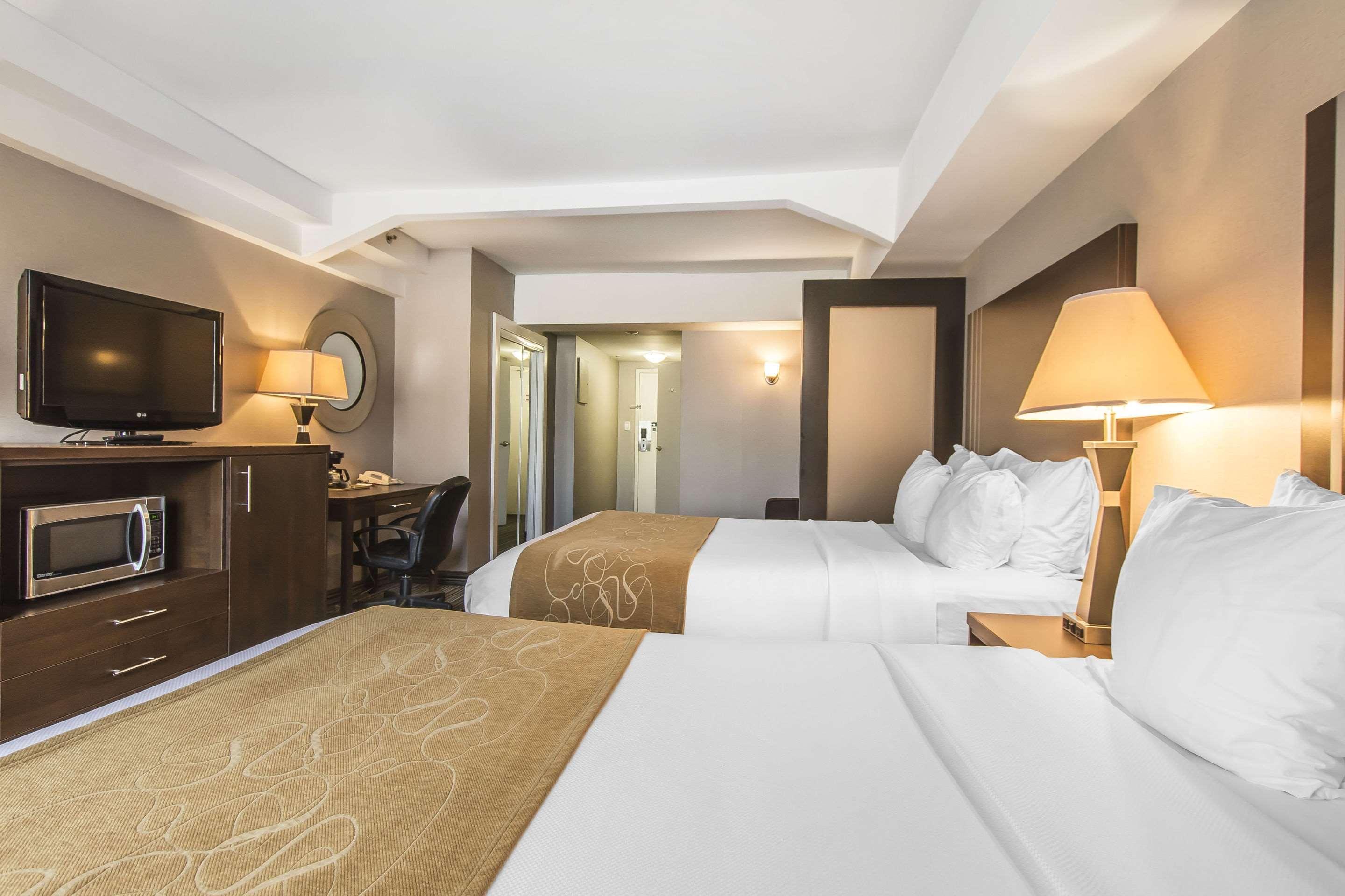 Double Two Queen Beds Non Smoking