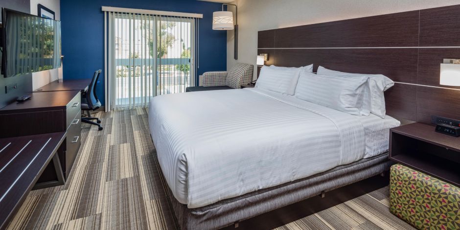 Double King Size Bed