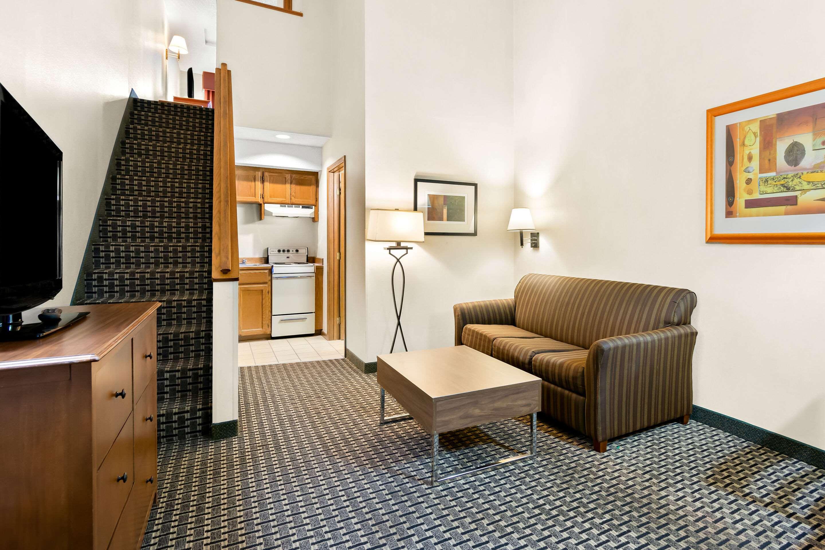Suite King Size Bed
