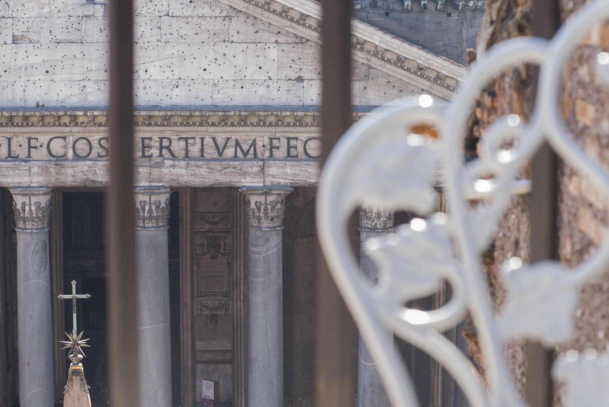 Double Deluxe One Bed