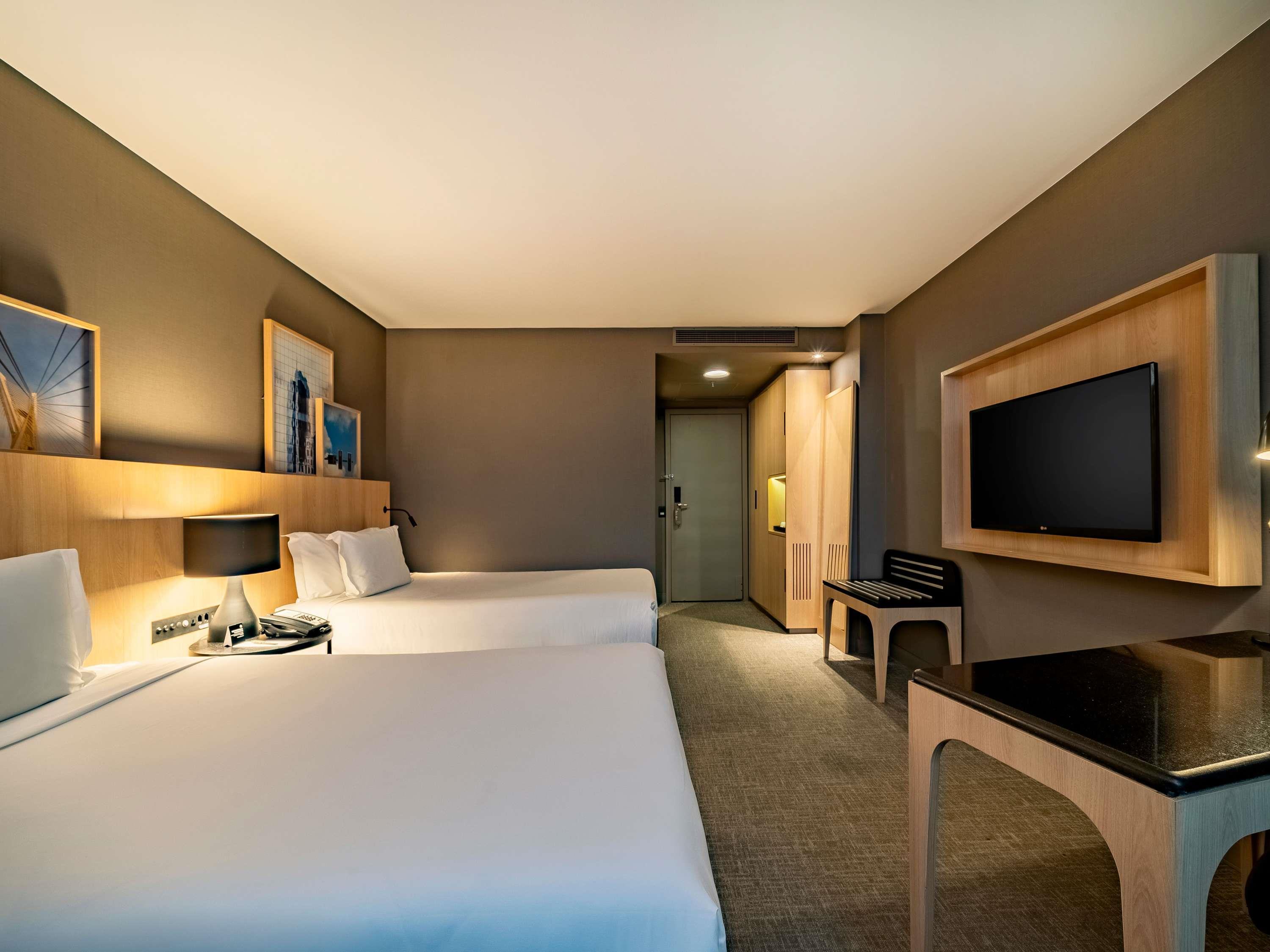 Double Executive King Bed