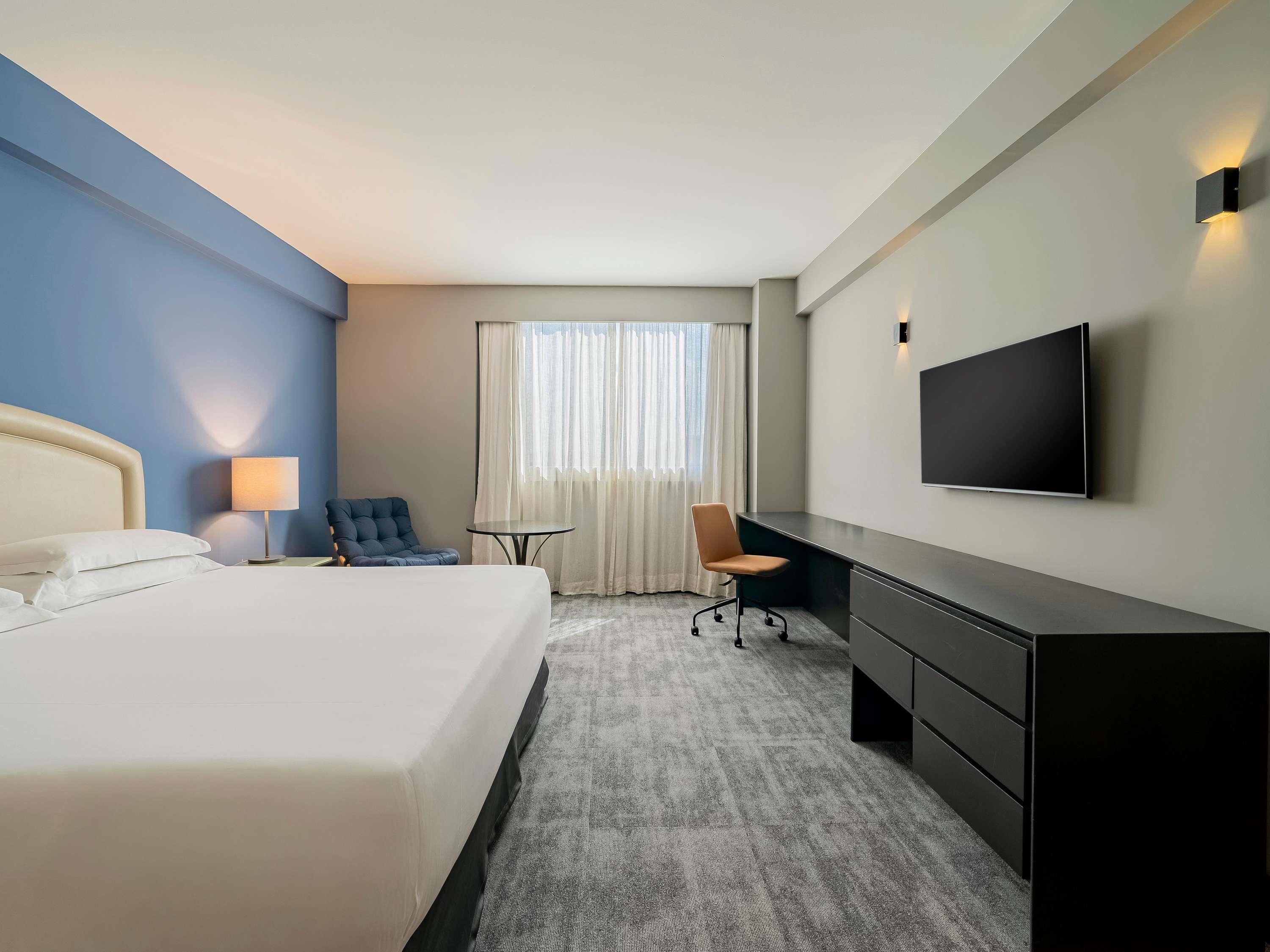 Double Superior King Bed
