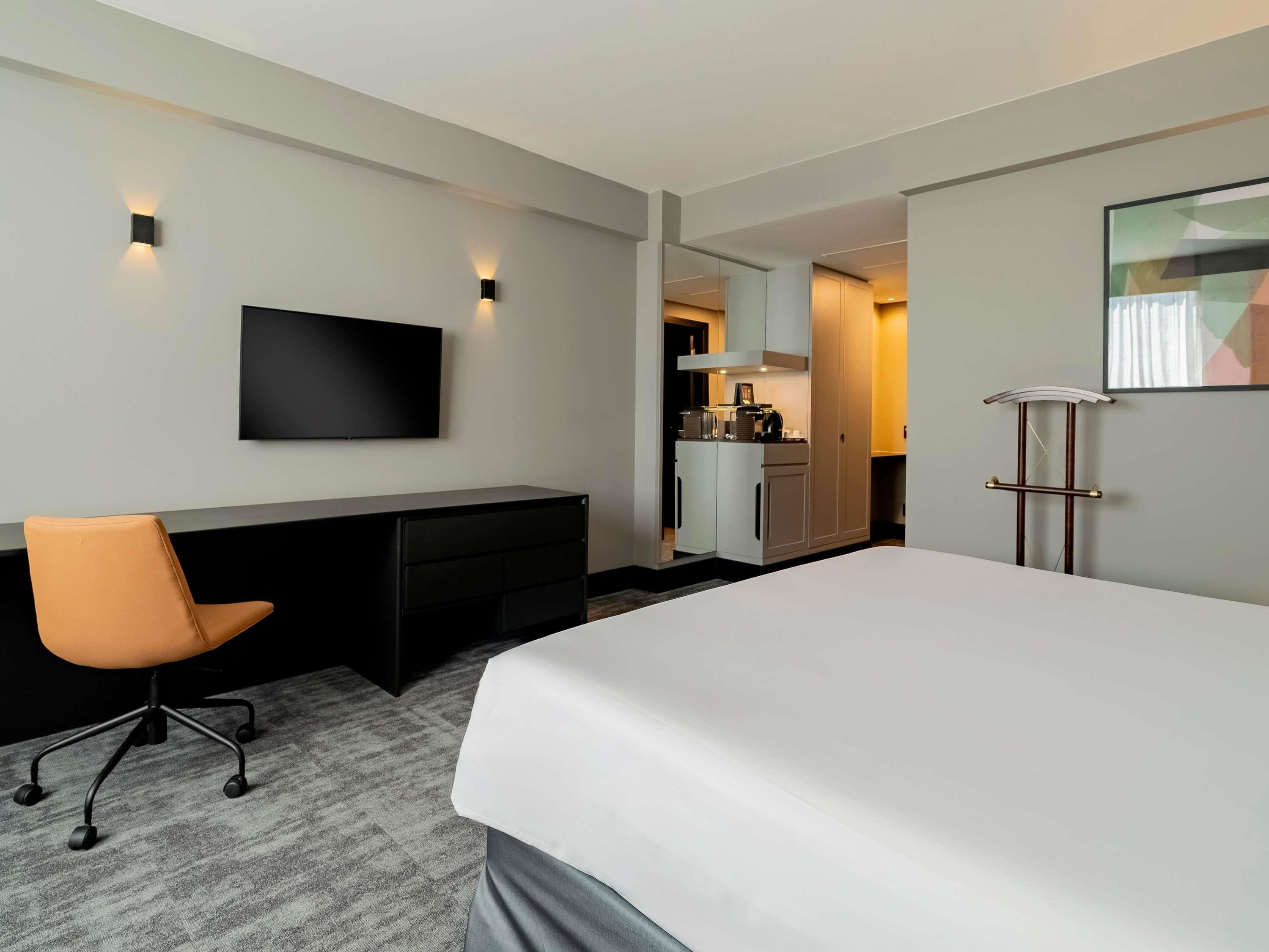 Double Superior King Bed