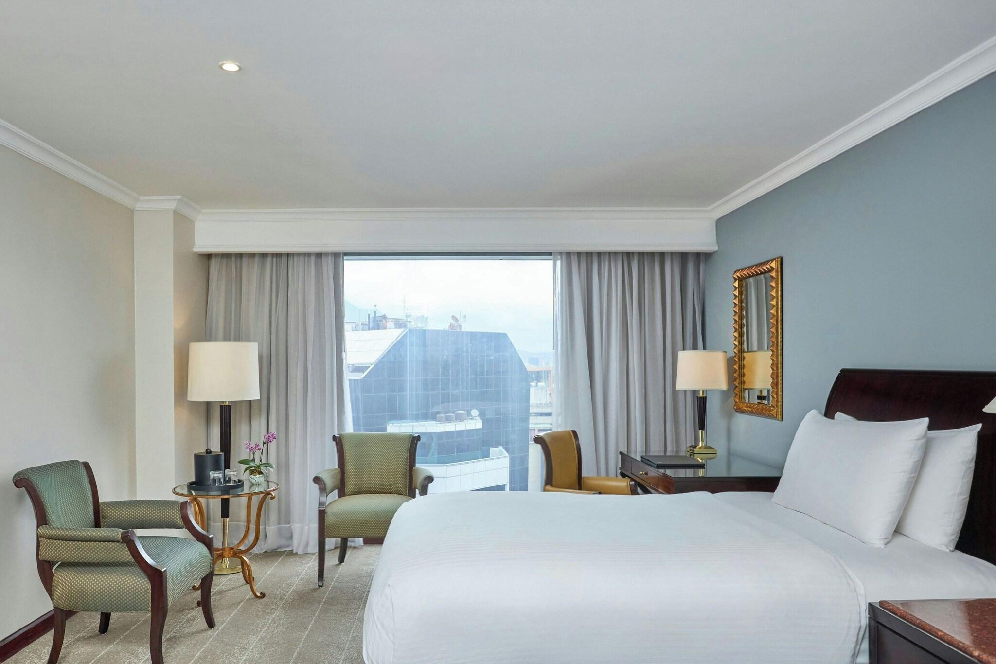 Double City View King Bed