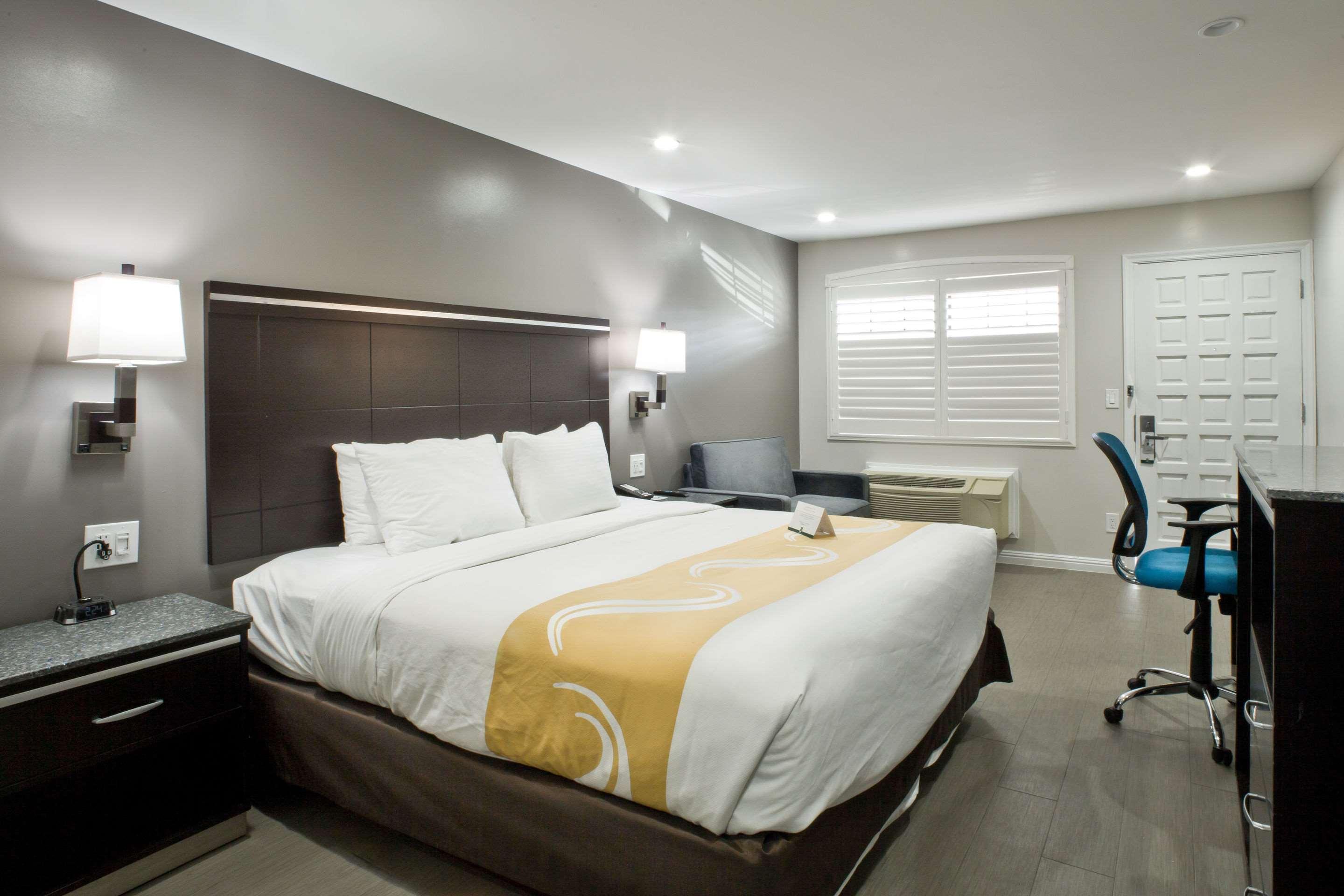 Double Accessible King Size Bed