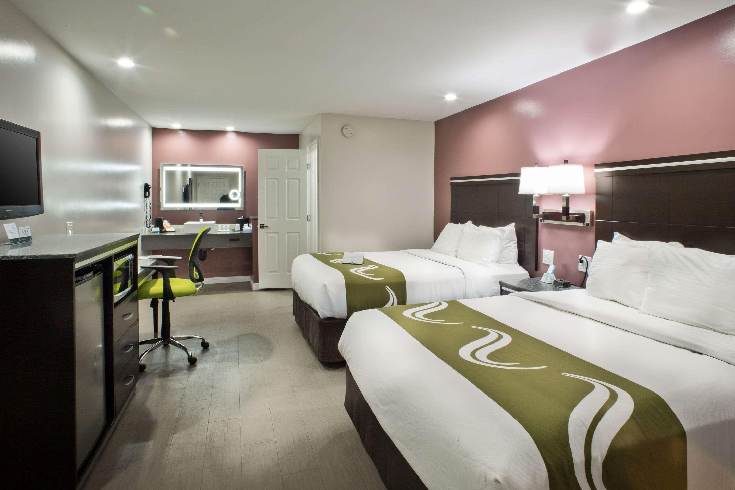 Double Two Queen Beds Non Smoking