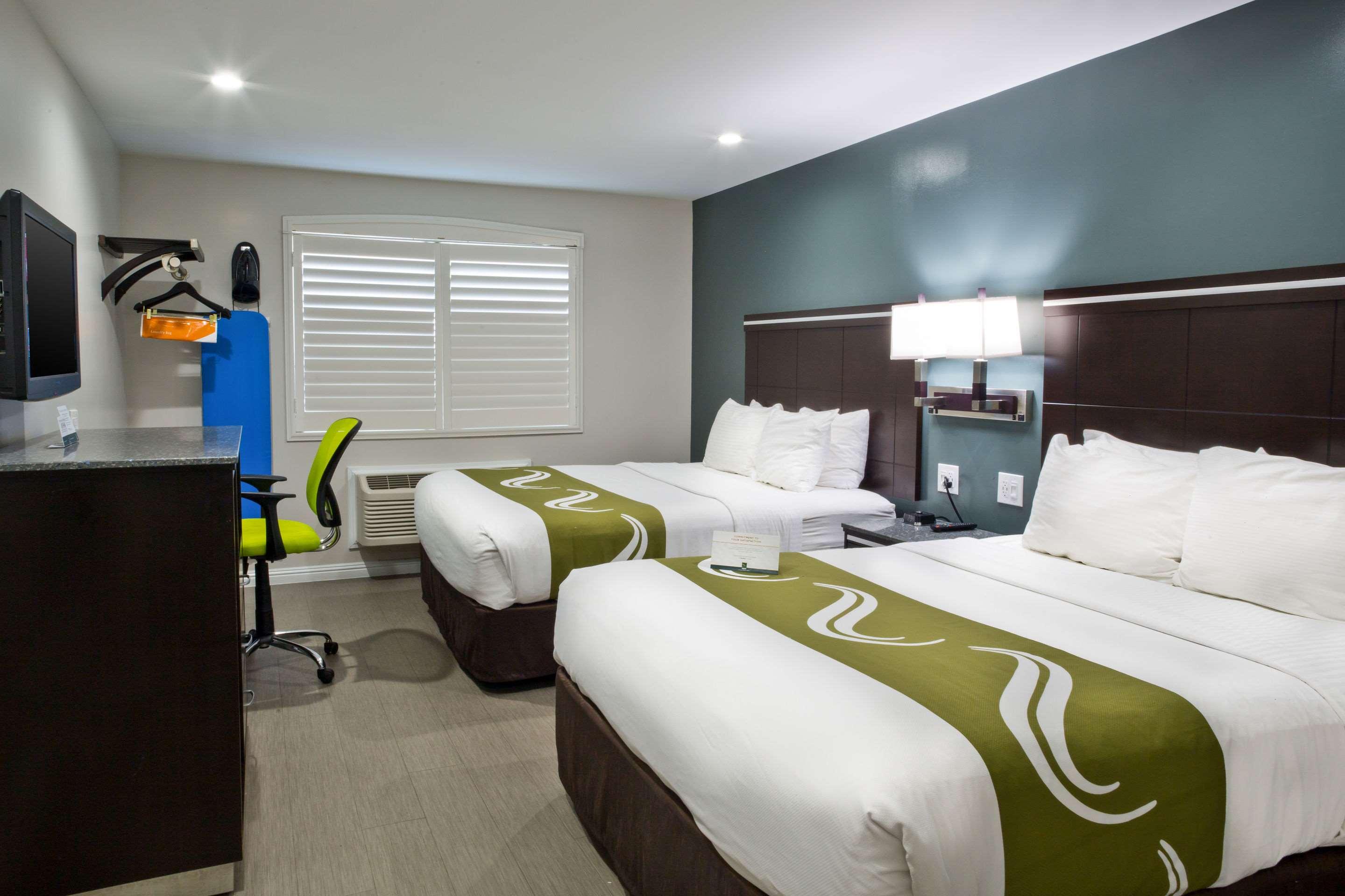 Double Two Queen Beds Non Smoking