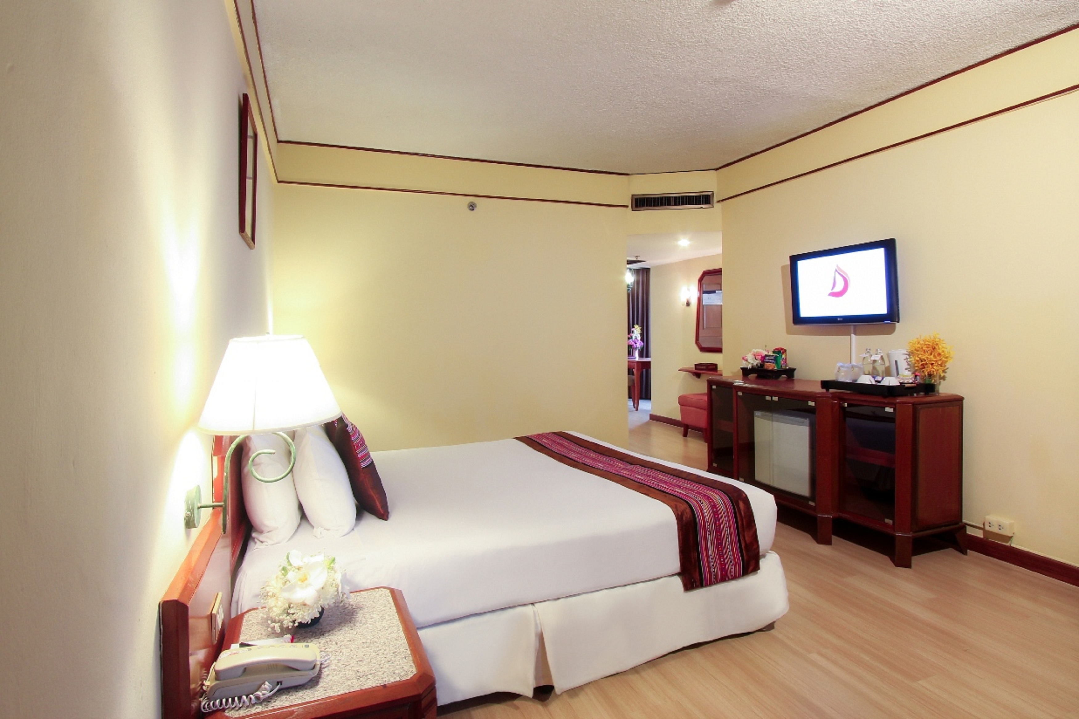 Double or Twin Deluxe