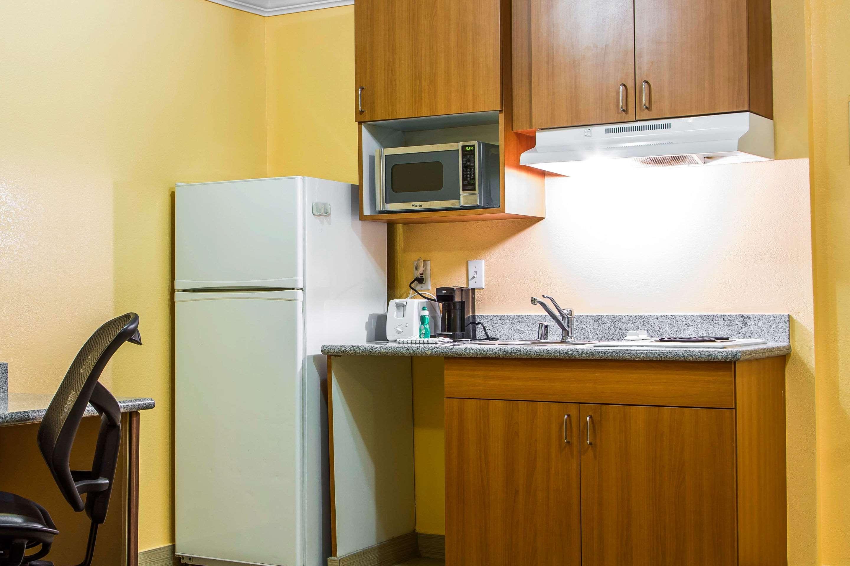 Suite Two Double Beds Non Smoking