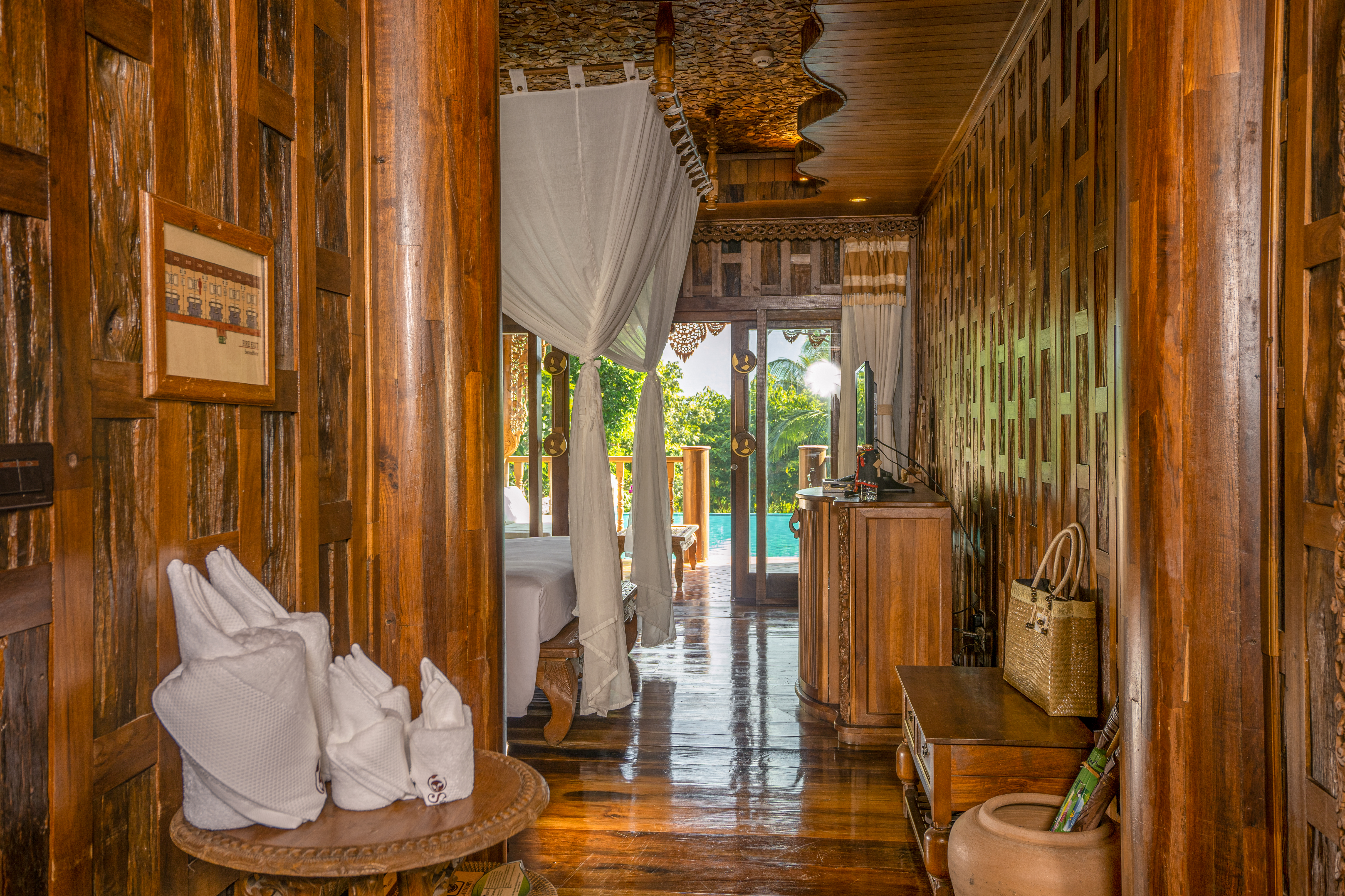 Double Deluxe Pool View