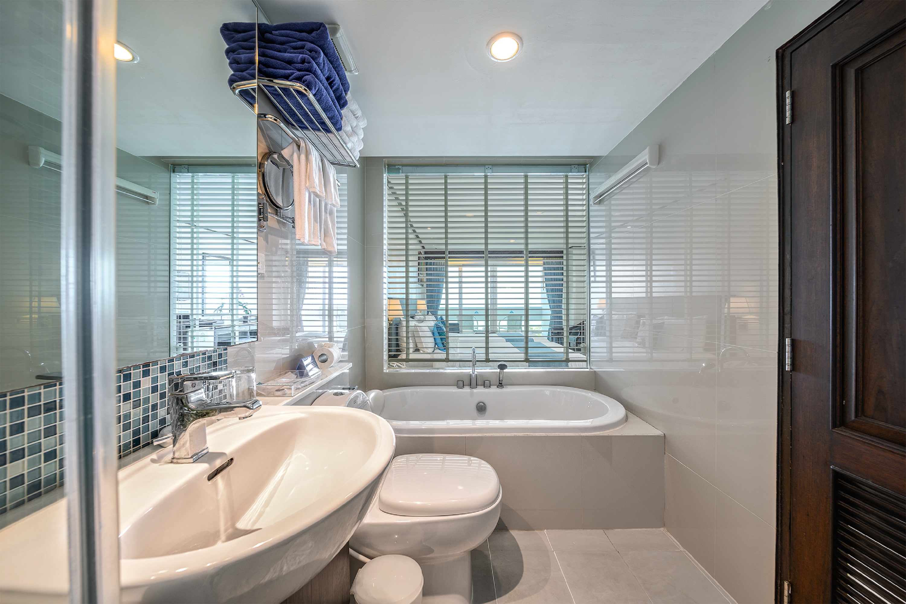 Double or Twin Deluxe Sea View