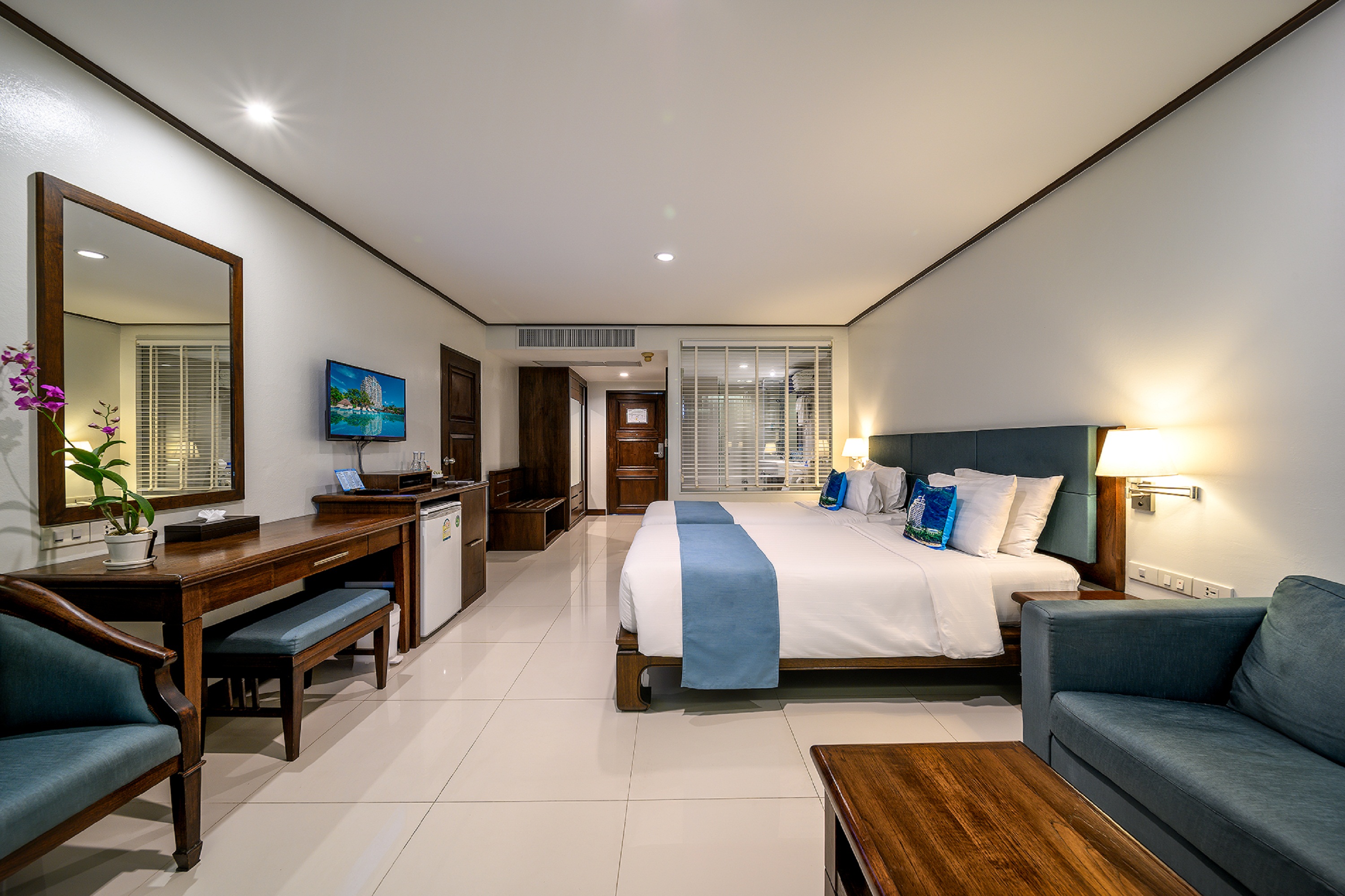 Double or Twin Deluxe Sea View