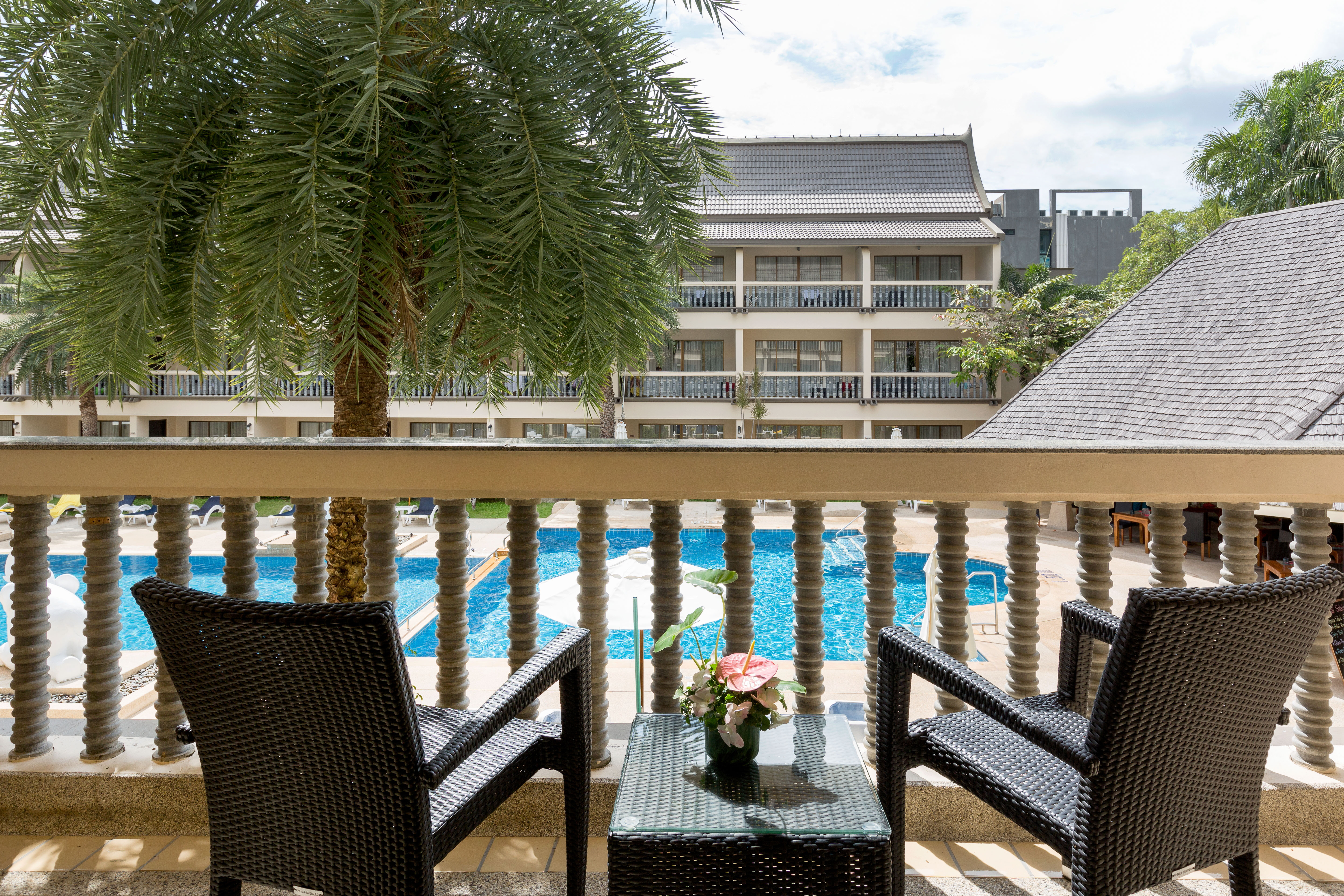 Family Room Deluxe Pool View