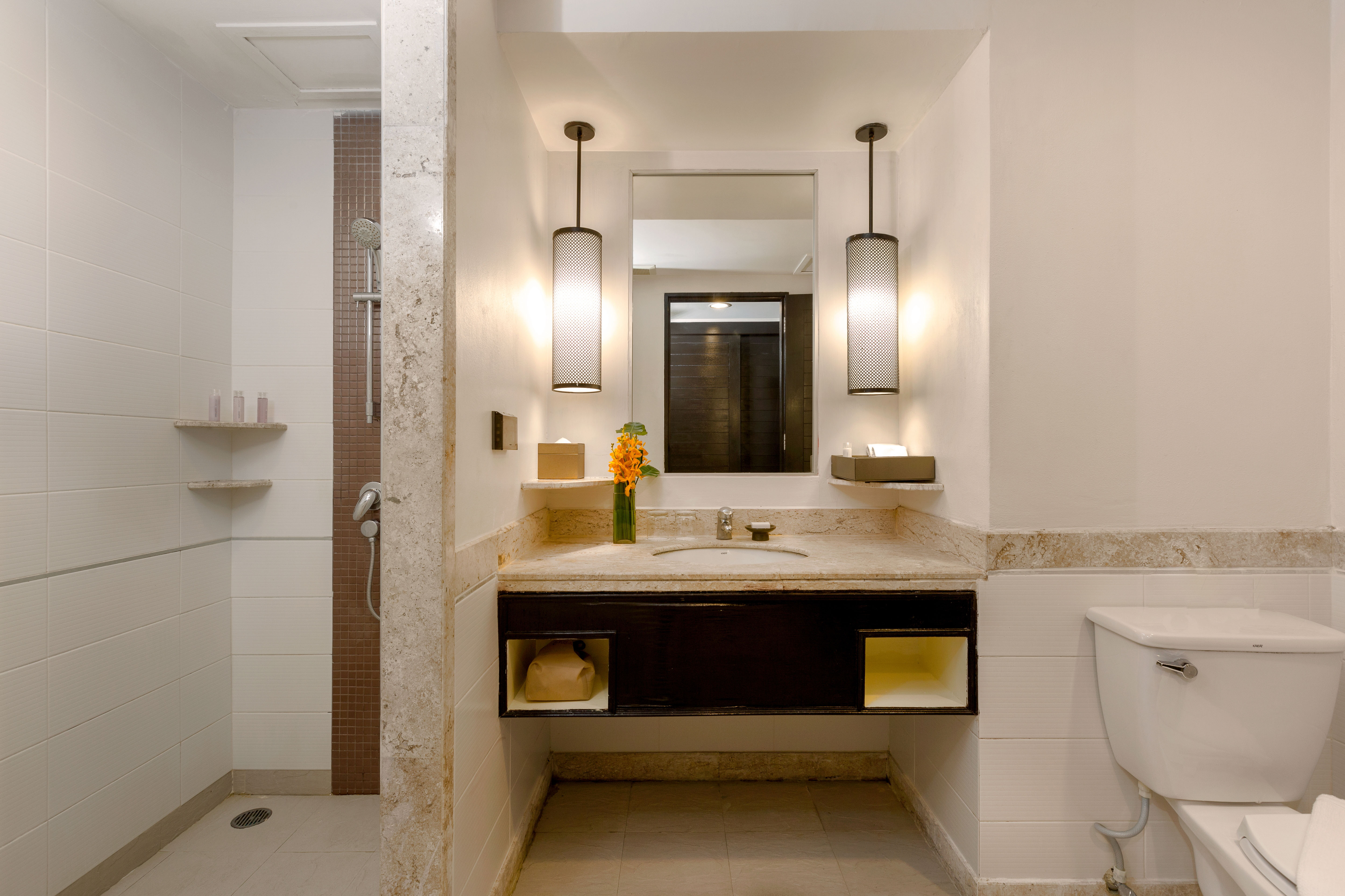 Family Room Deluxe Pool View