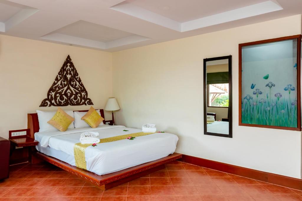 Double Deluxe with Views