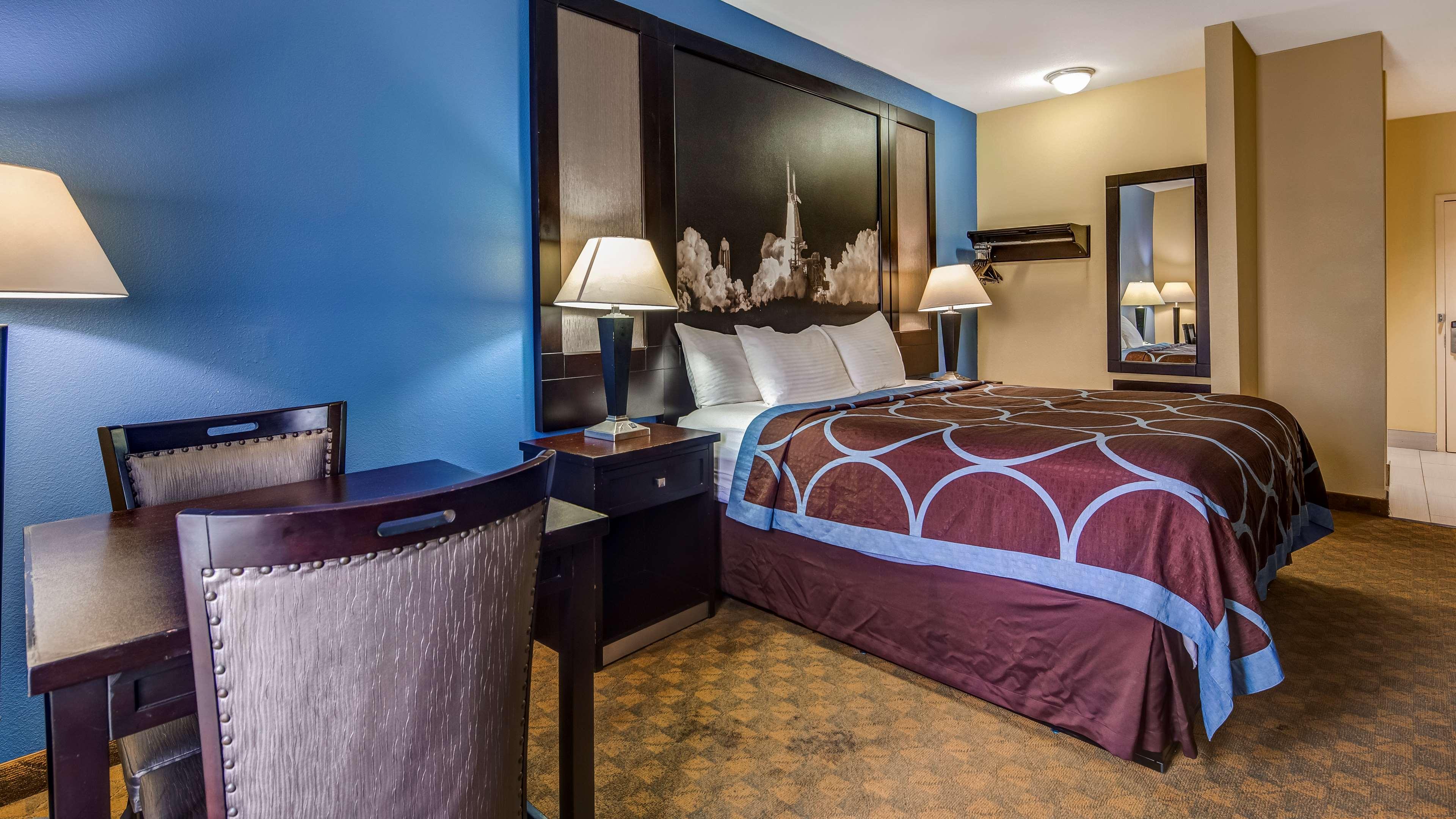 Room King Bed Non Smoking