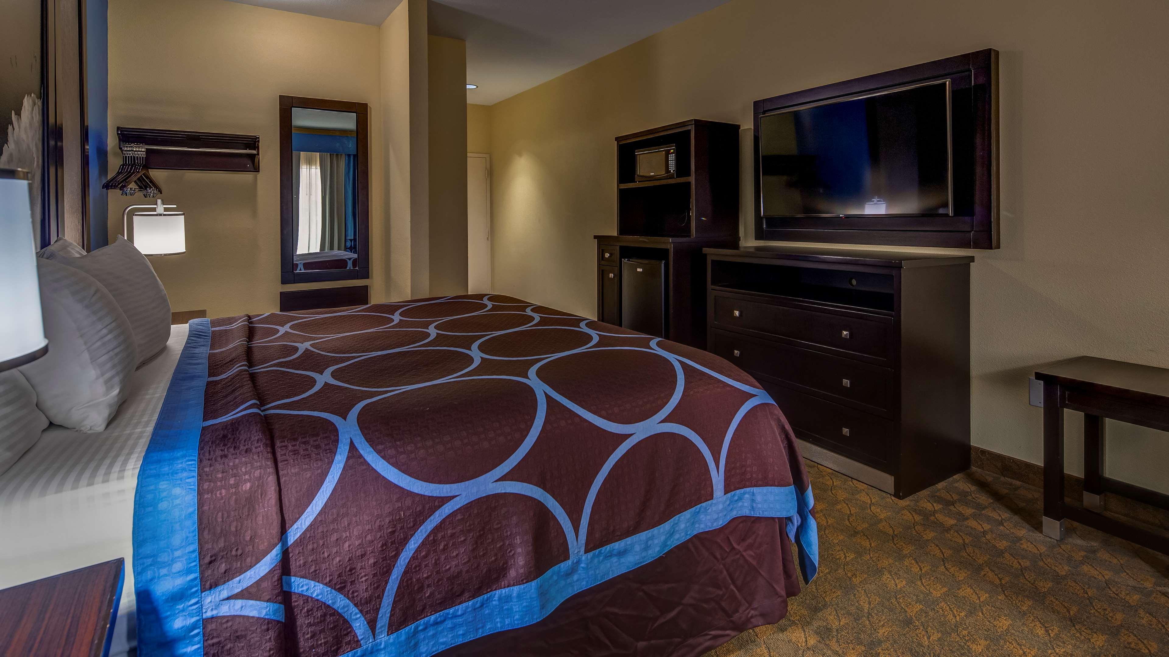 Room King Bed Non Smoking