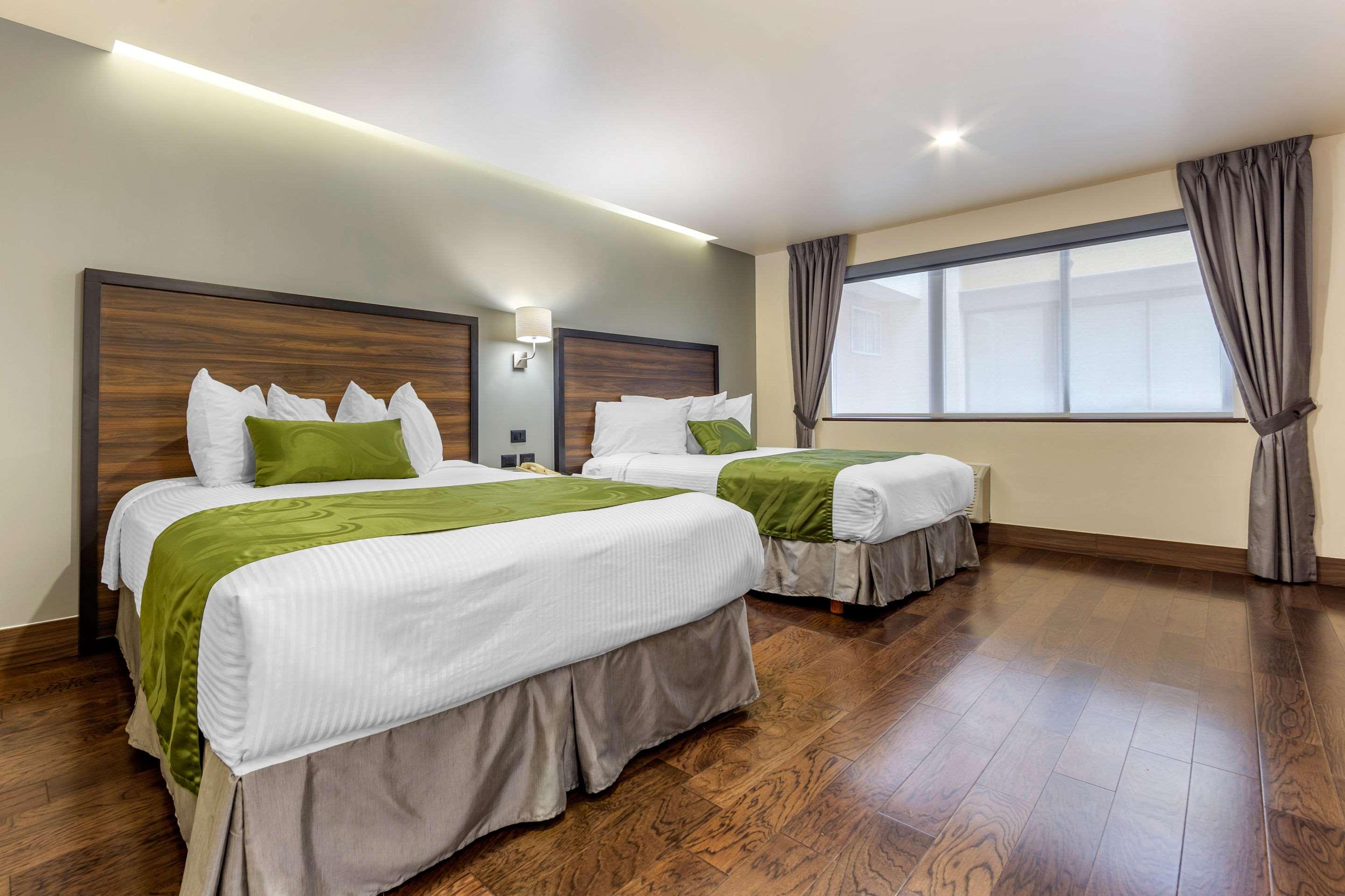 Double Two Queen Beds Non Smoking