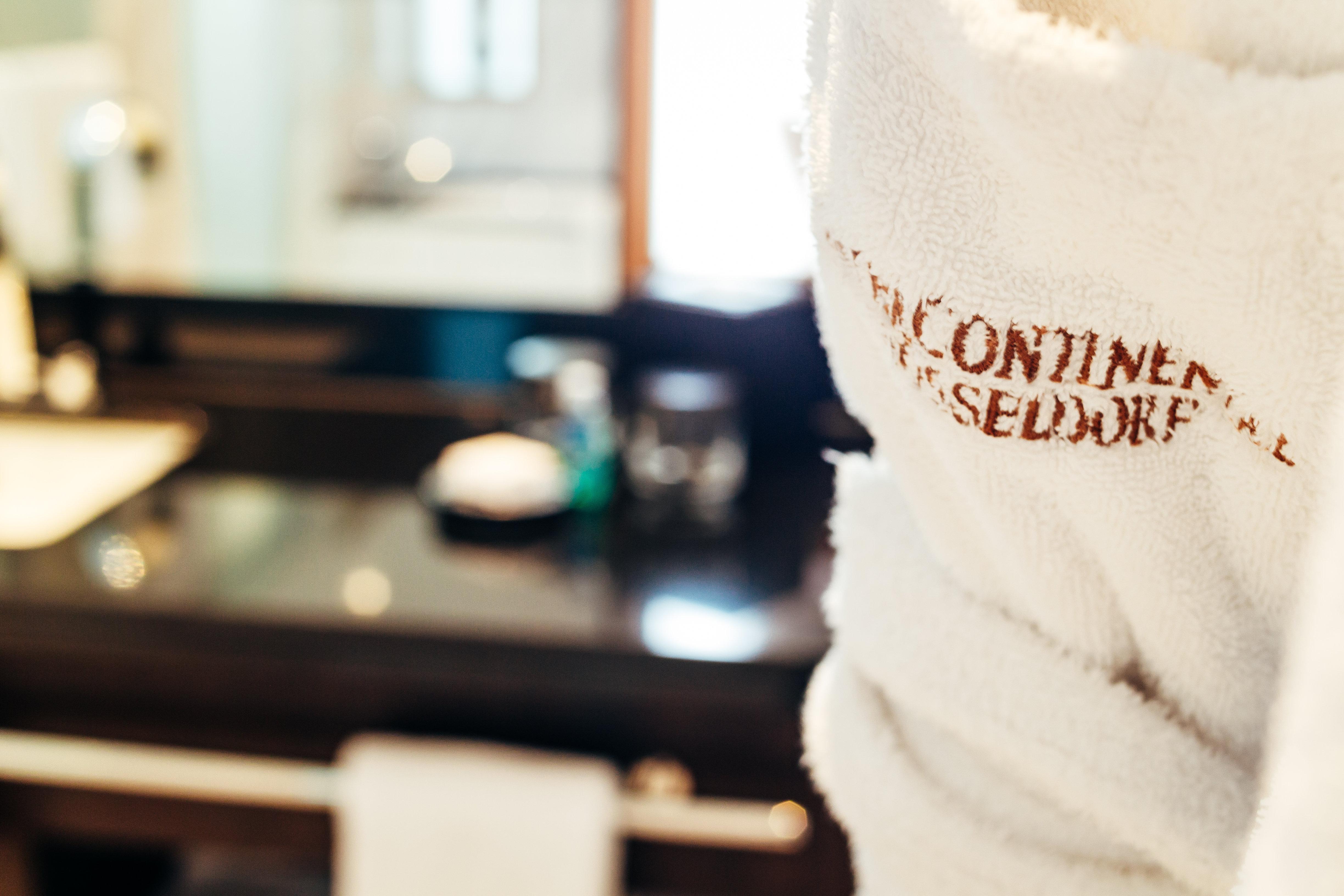 Double Classic Queen Bed